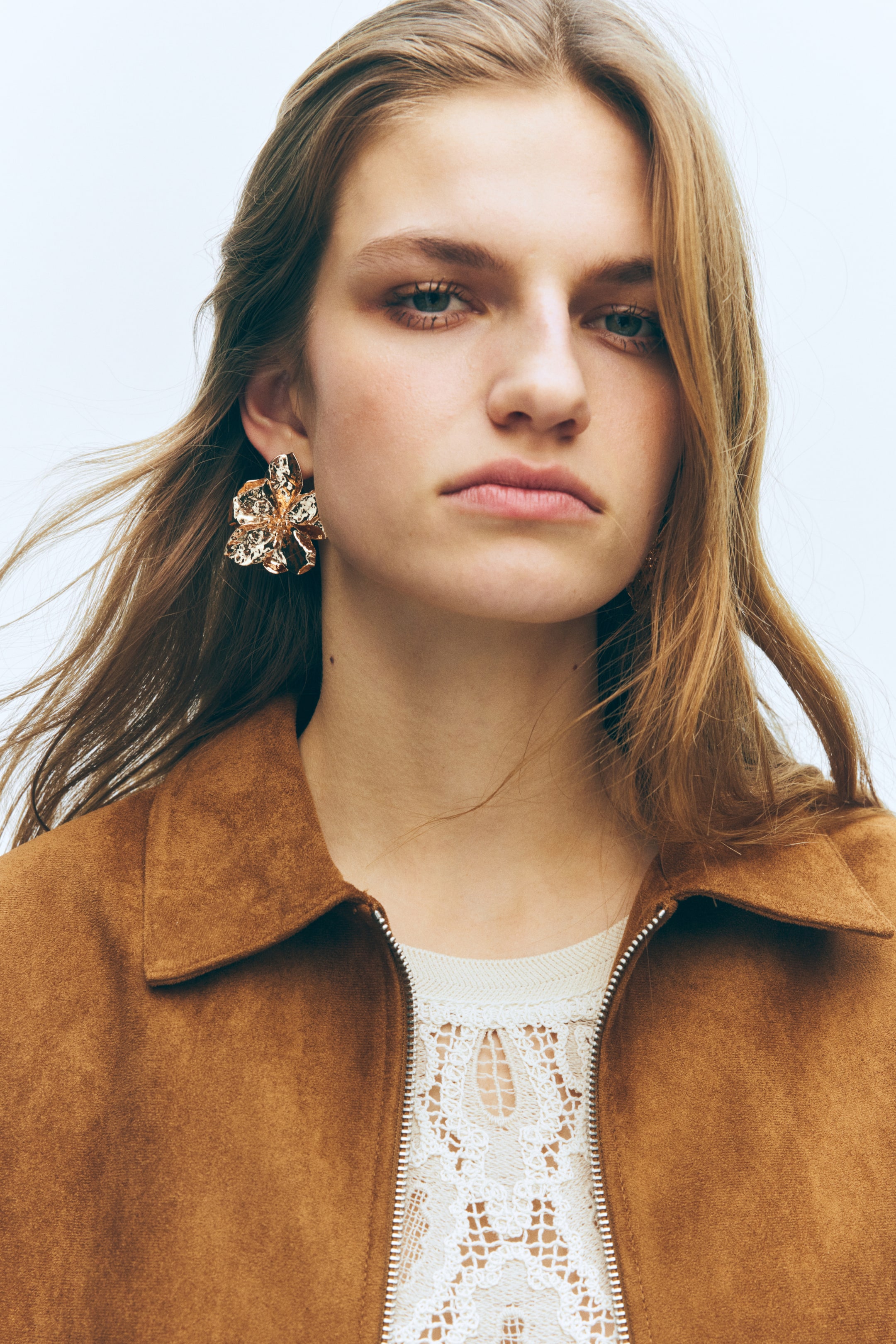 View larger image: Flower Earrings - Gold-colored - Ladies | H&M CA 1