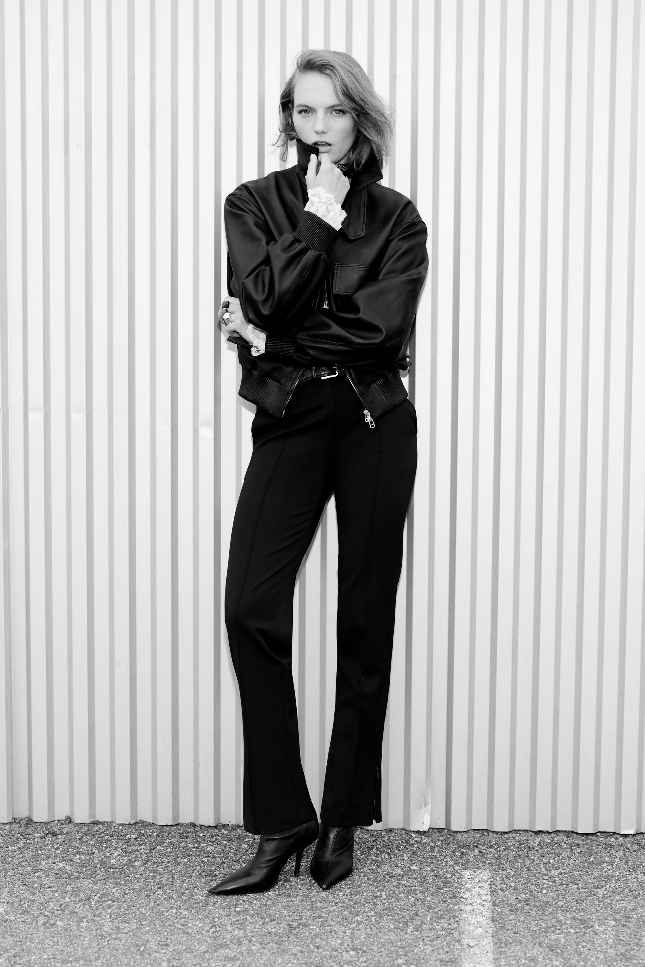 View larger image: Belted tailored trousers - Black - Ladies | H&M 1