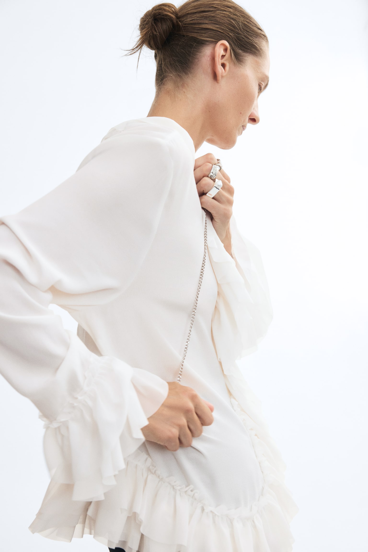 Женская блузка H&M Ruffle-Trimmed Blouse, цвет: Кремовый — фото 6