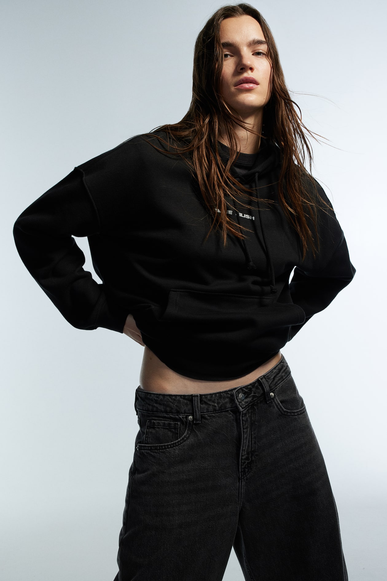 Hotel Kalinga Sweater Billie Eilish H&m Wired Headset Good