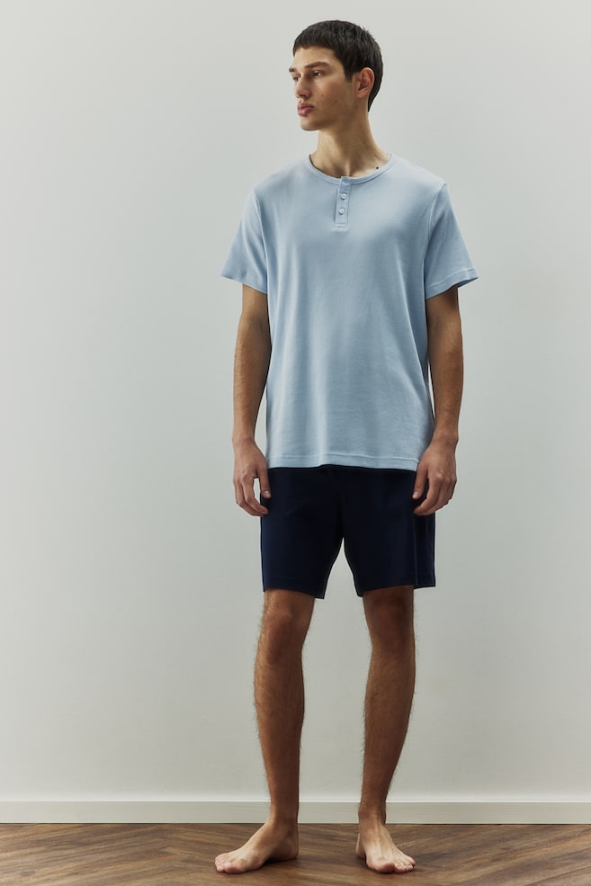 Pyjamas med tröja och shorts - Ljusblå/Vit - 3