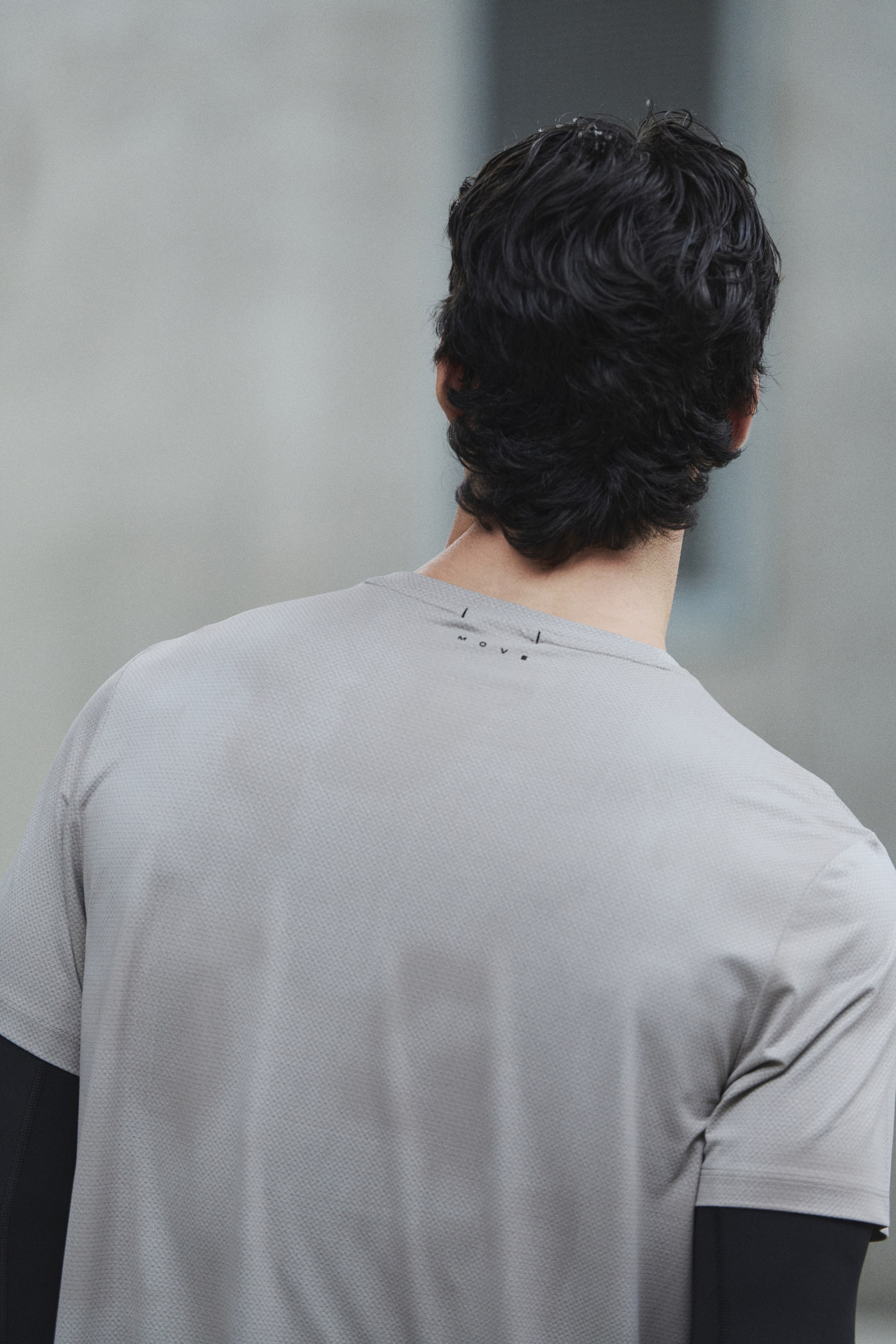 Мужские футболки H&M Mesh Sports T-Shirt with DryMove™ — фото 6