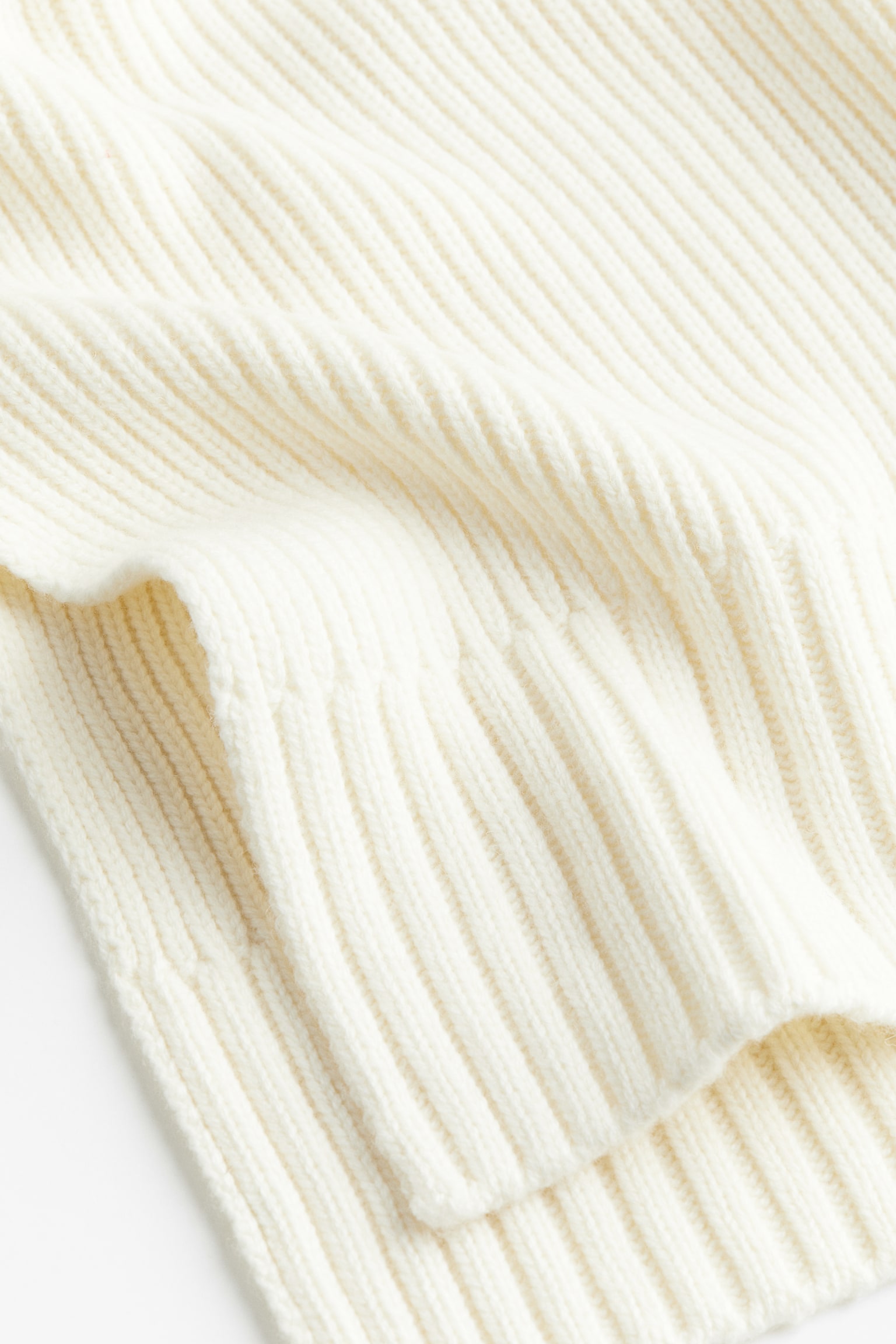 Oversized Turtleneck Sweater - Cream - 2