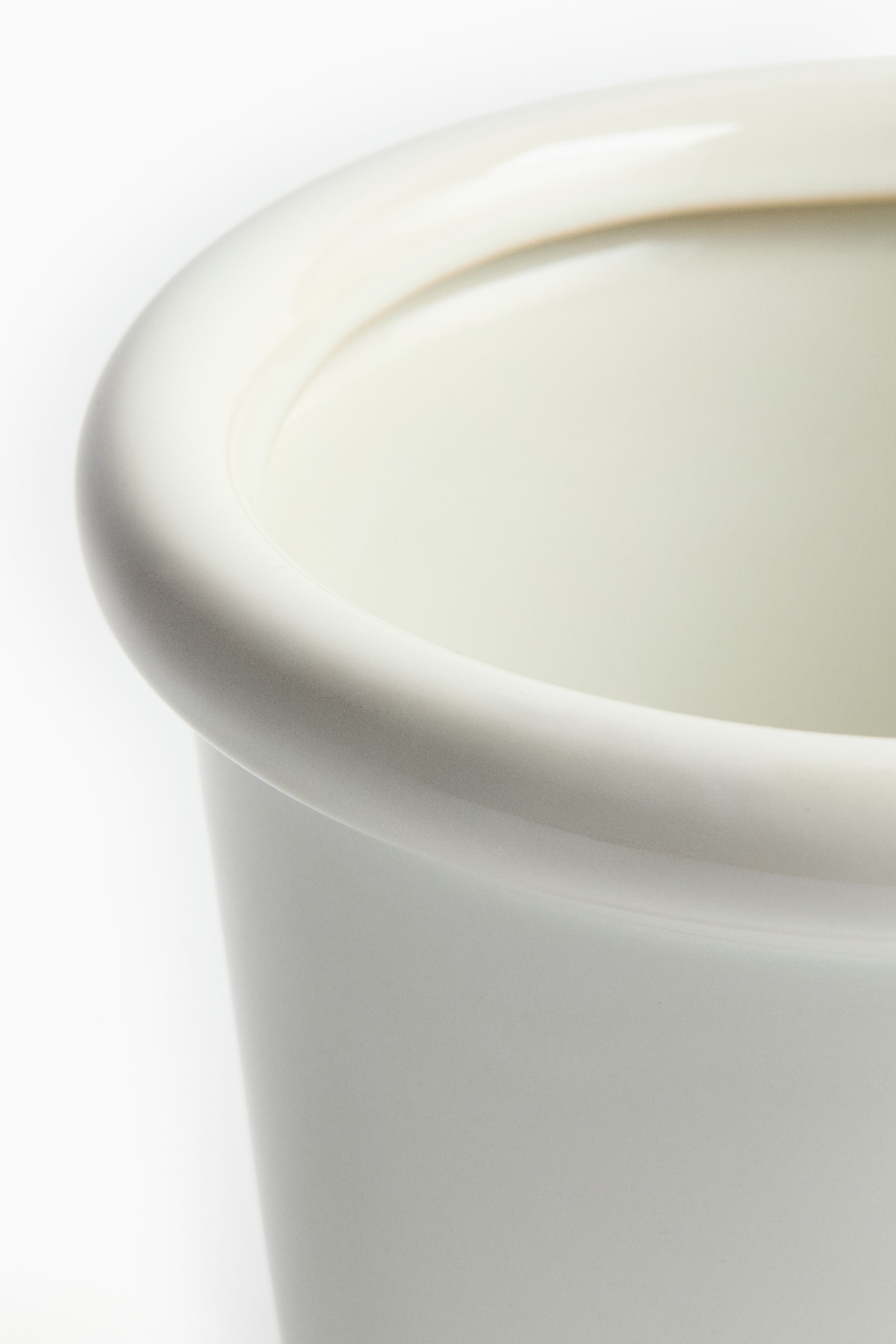 Stoneware plant pot with saucer - White/Light green - 3