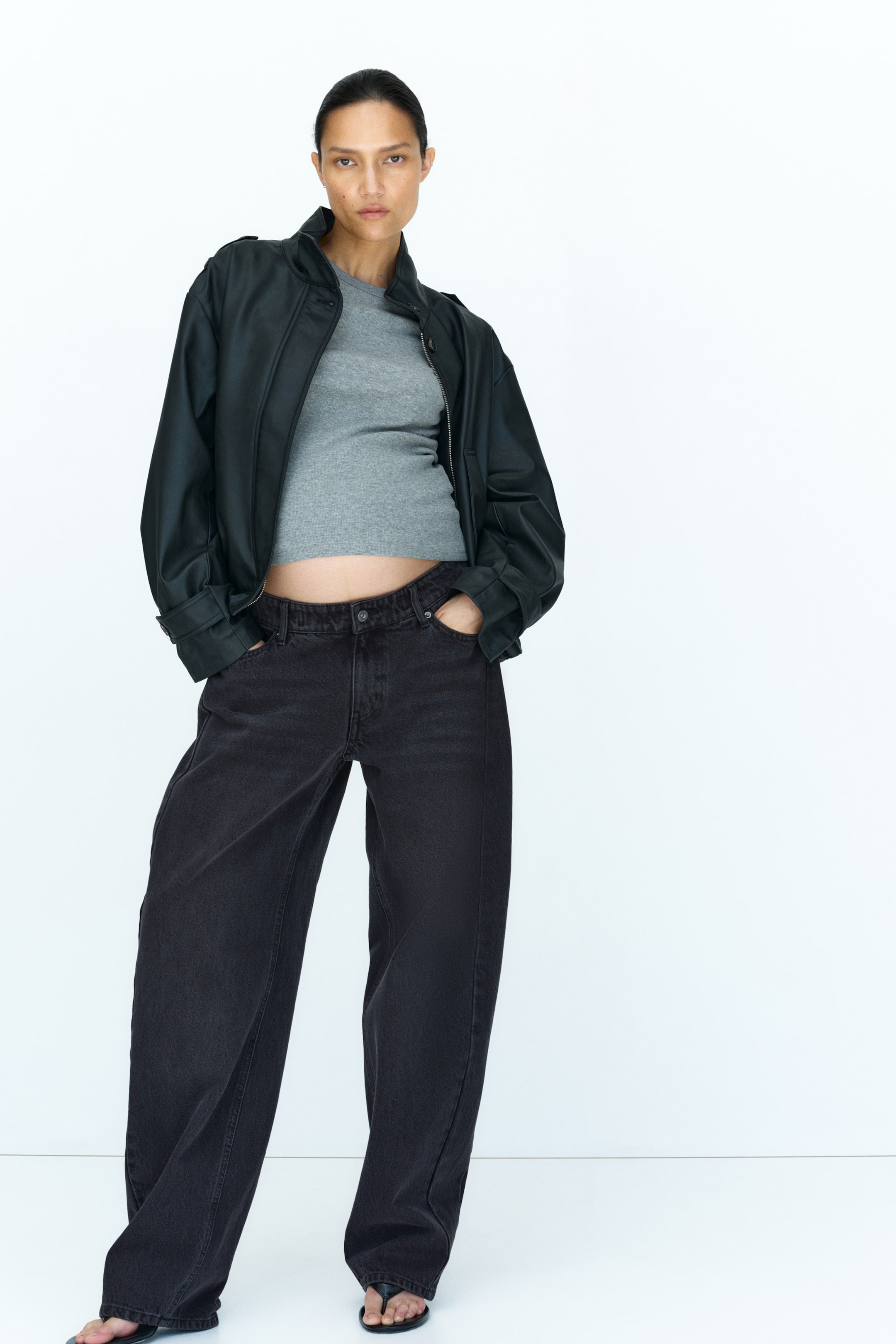 MAMA Barrel-Leg Jeans