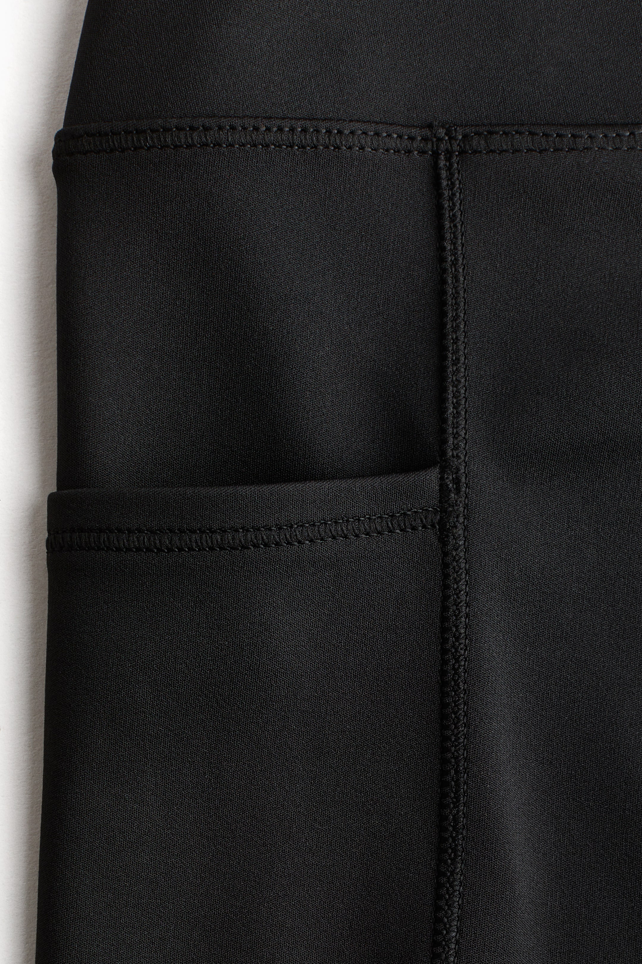 Visualizza immagine più grande: Leggings sportivi con DryMove™ con tasca - Nero - BAMBINO | H&M IT 6