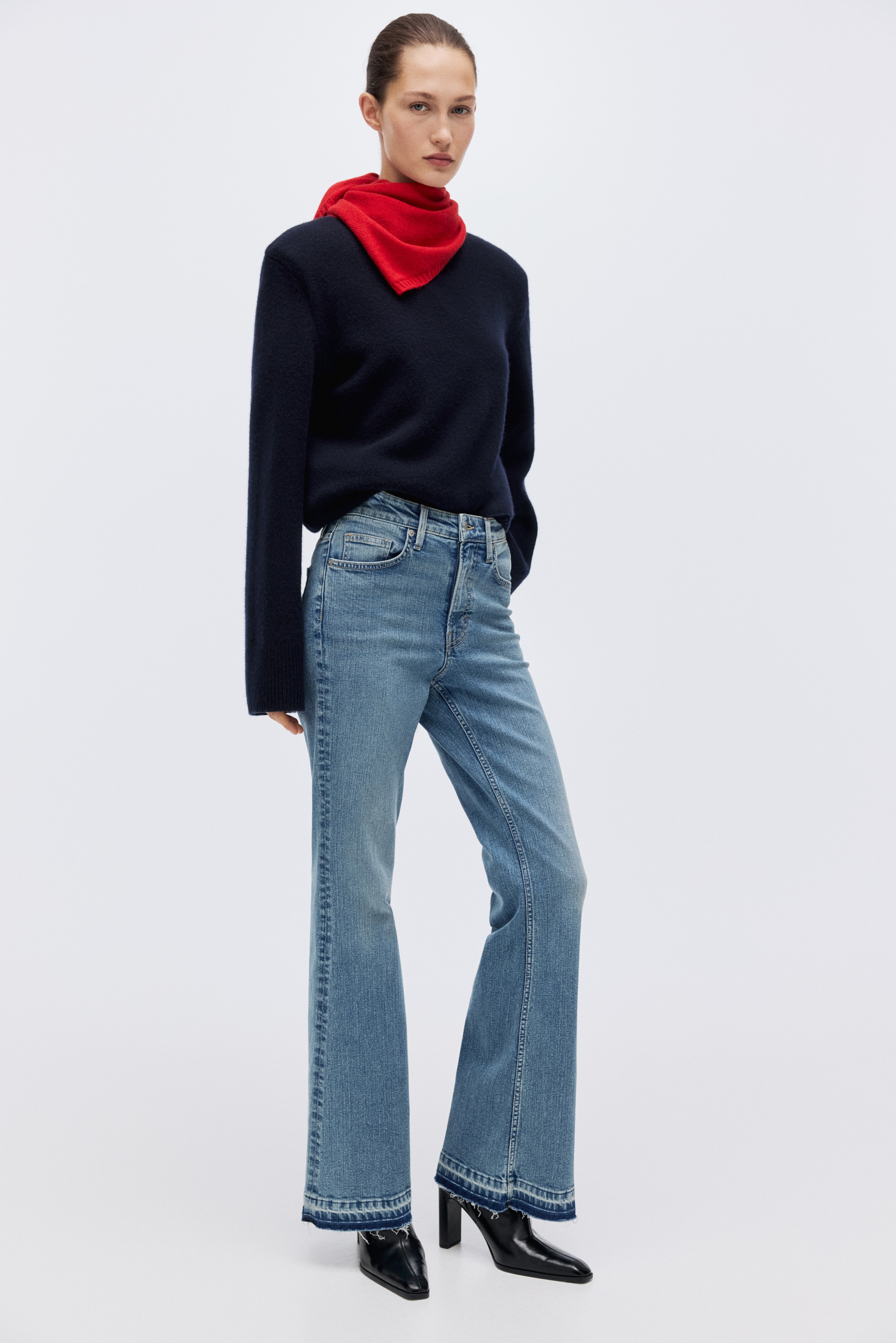 Flared High Jeans - Blu denim/Blu denim scuro/Blu denim scuro/Bianco/Blu denim/Grigio scuro/Blu denim/Blu denim chiaro/Blu denim/Blu denim chiaro/Blu denim