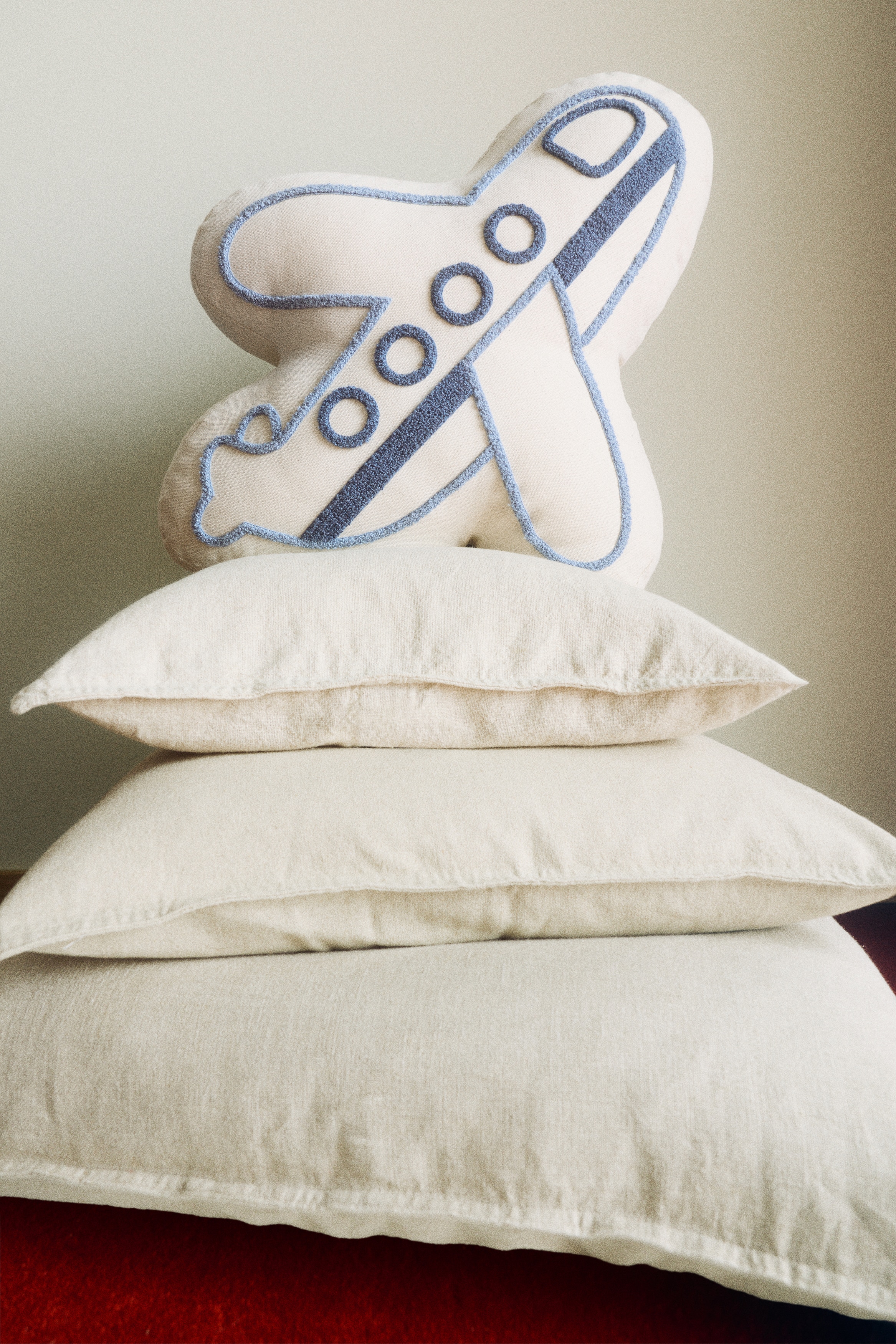 Canvas Airplane Cushion - White/blue