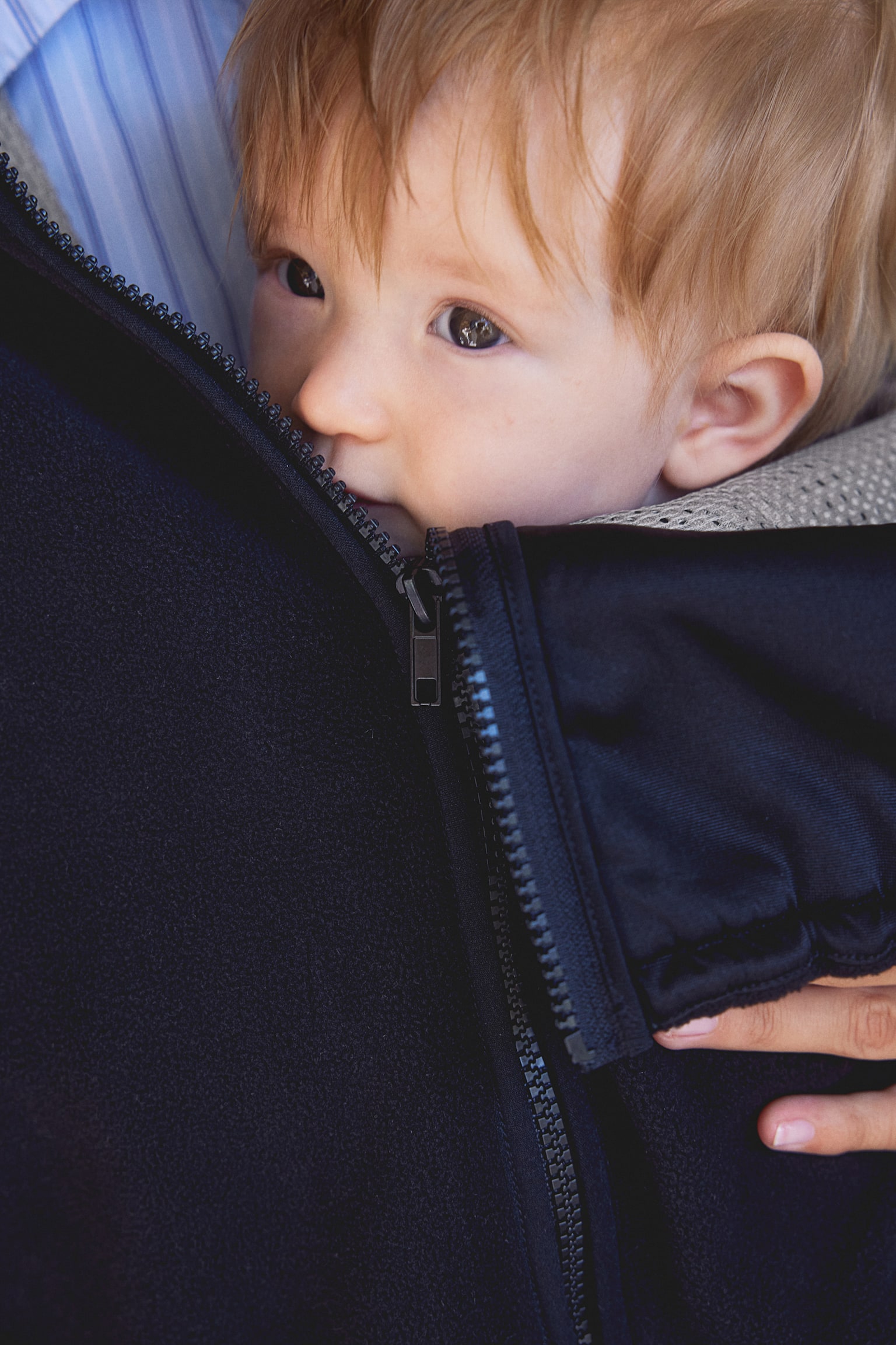 MAMA Before & After Babywearing Fleece Jacket - Black - 3