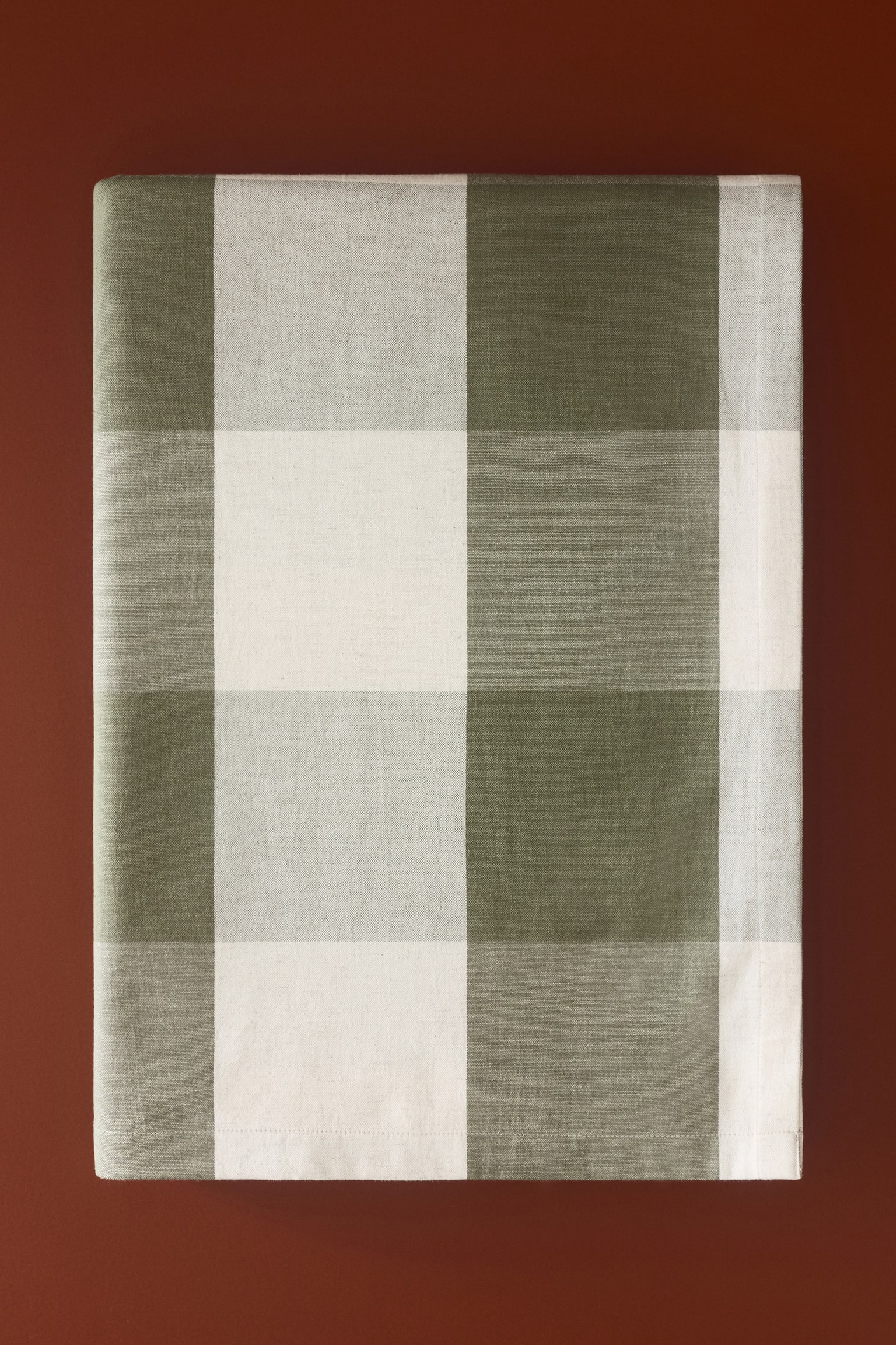 מפת שולחן מתערובת פשתן - ירוק חאקי/משבצות גינגהאם - 1