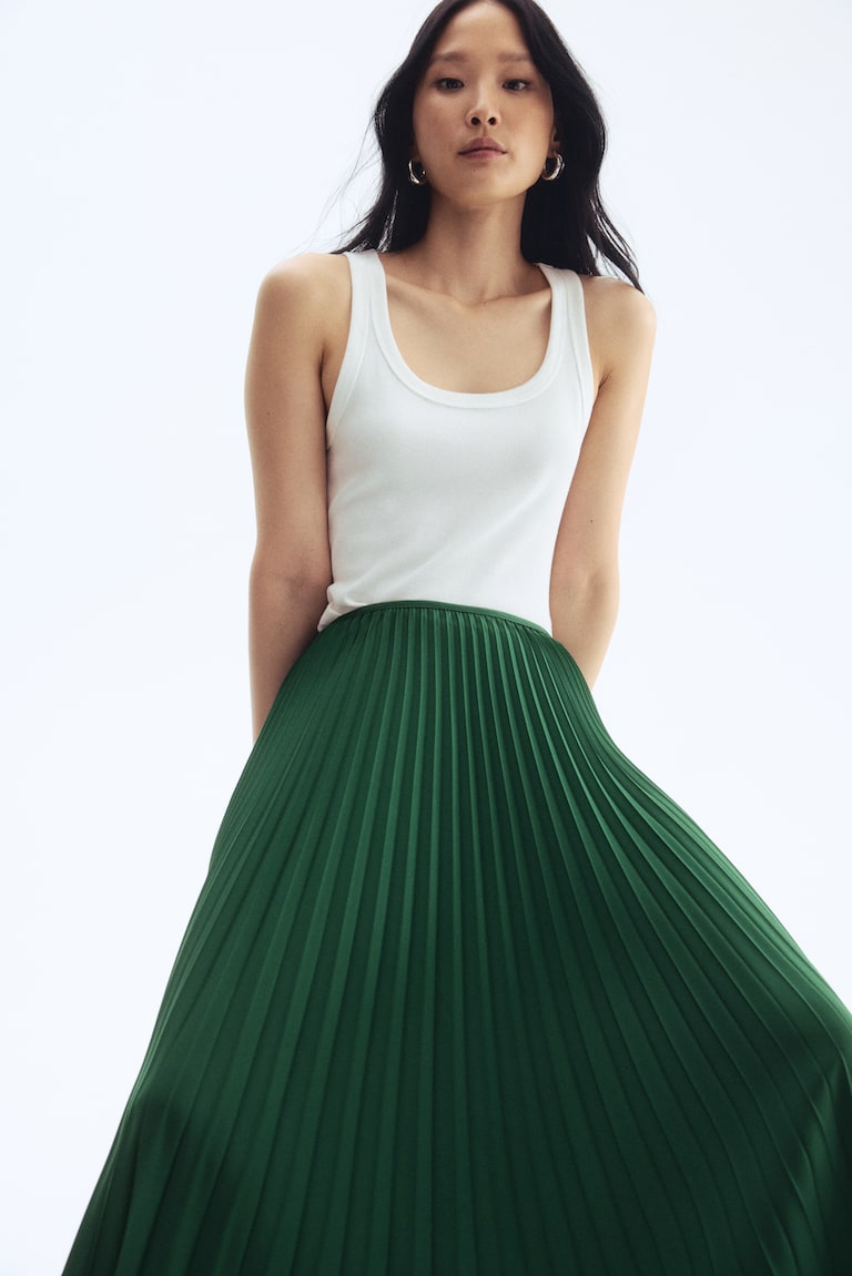 Pleated Skirt Dark green Ladies H&M US