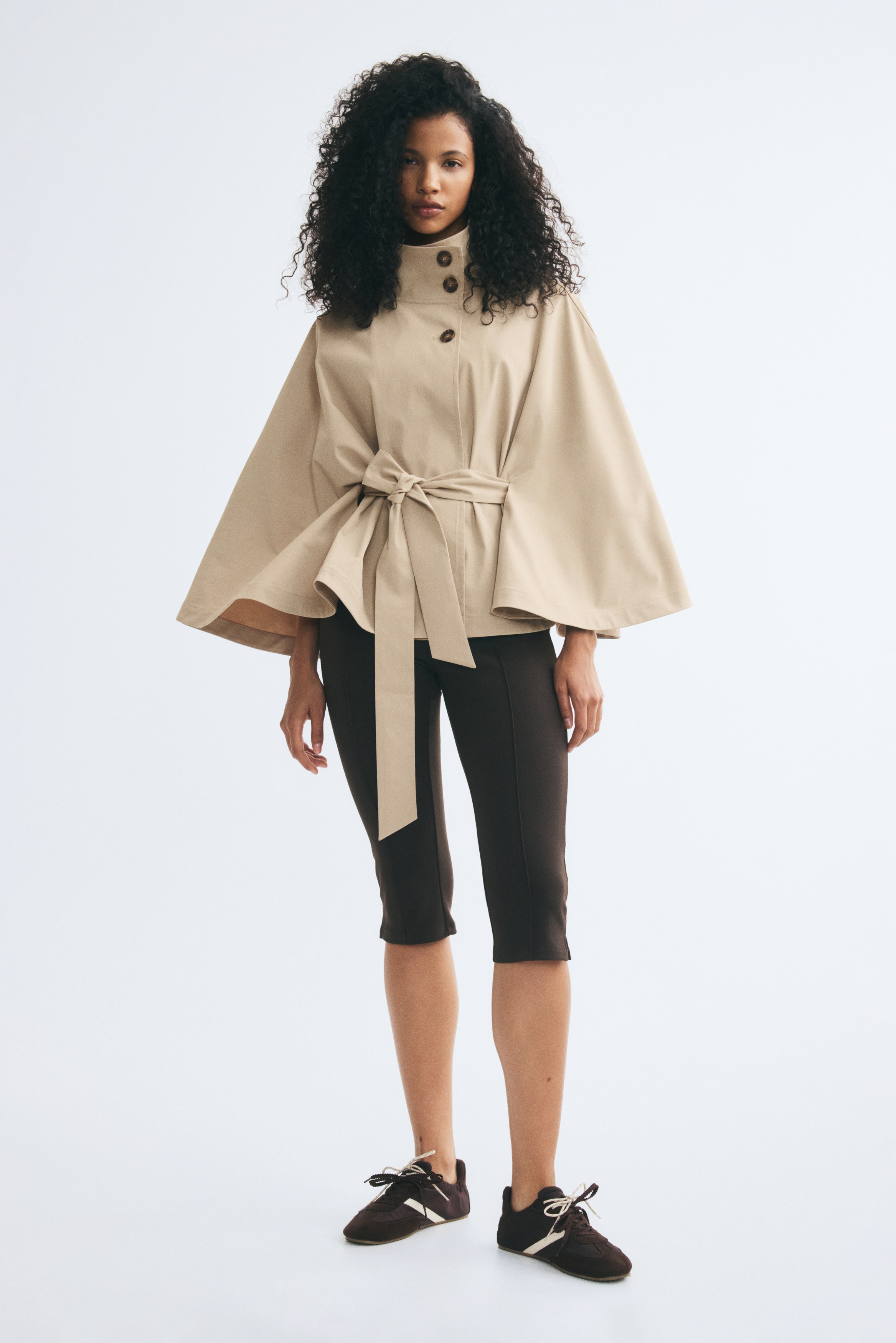 Veste cape en twillModèle