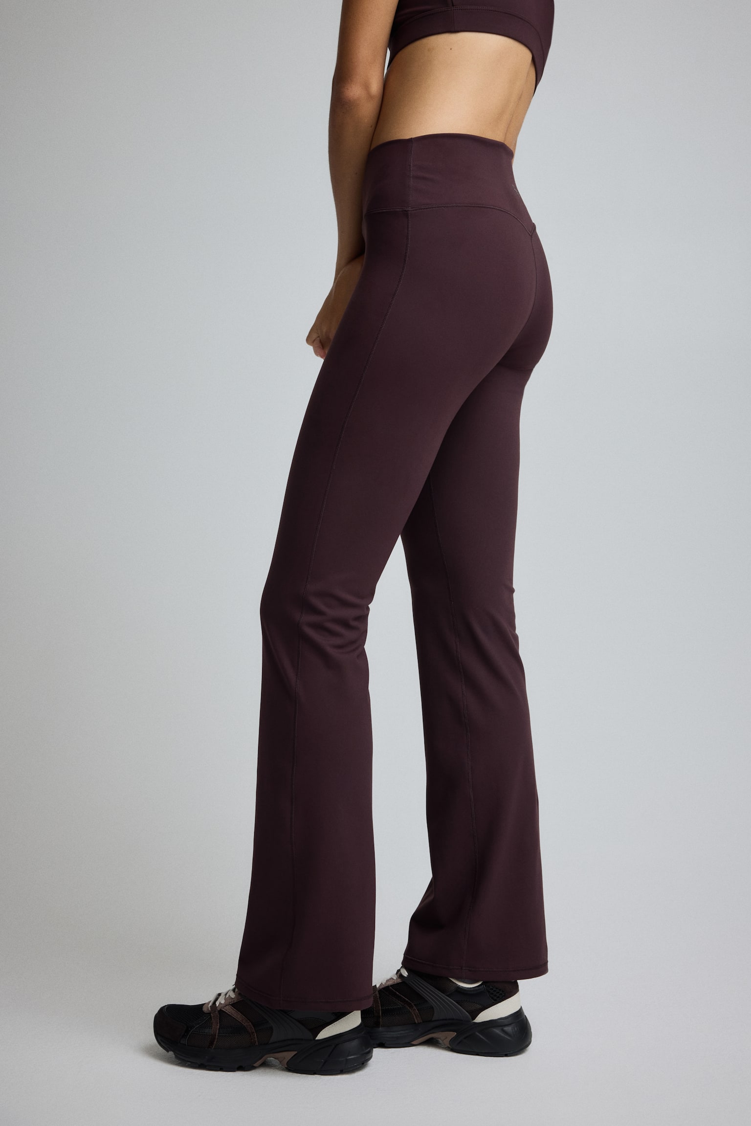 Клоширан спортен клин със SoftMove™ - Шоколадова слива/Черен/Студен люляков/Светъл сивкаво-кафяв/Тъмнобежов/Топъл кафяв/Жълта панакота/Морскосин/Тъмносив/Нежнорозов/Розов/Бял/Тъмнокафяв/Патладжаненовиолетов - 6