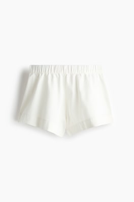 Dra-på-shorts i denim