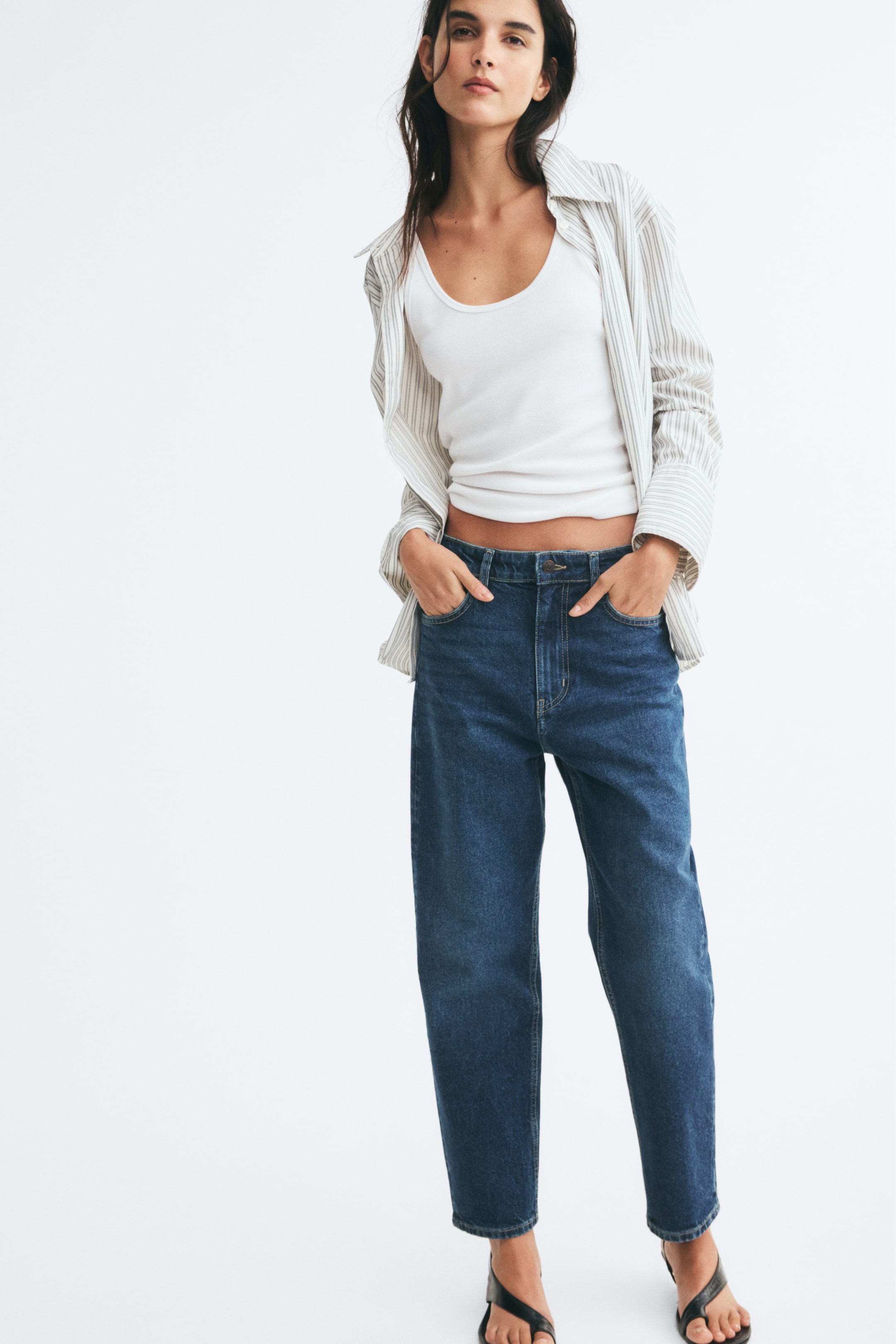 Mom Slim-Fit High-Waist Ankle Jeans
