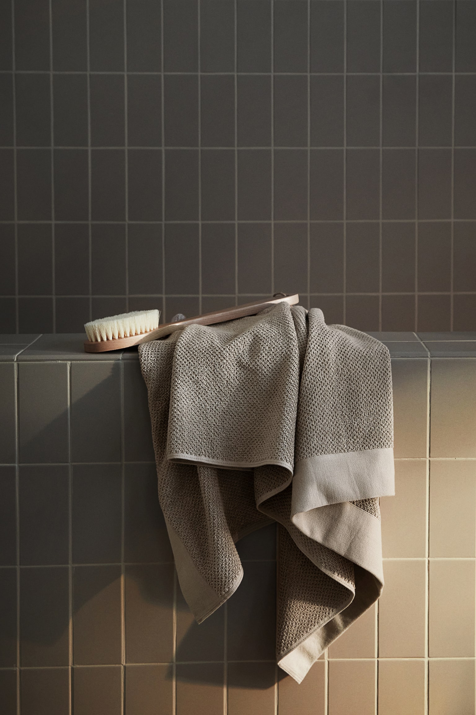 Cotton terry bath towel - Light grey/Sage green/Dusty pink/Black/Light dusty blue/Light beige/Khaki green - 2