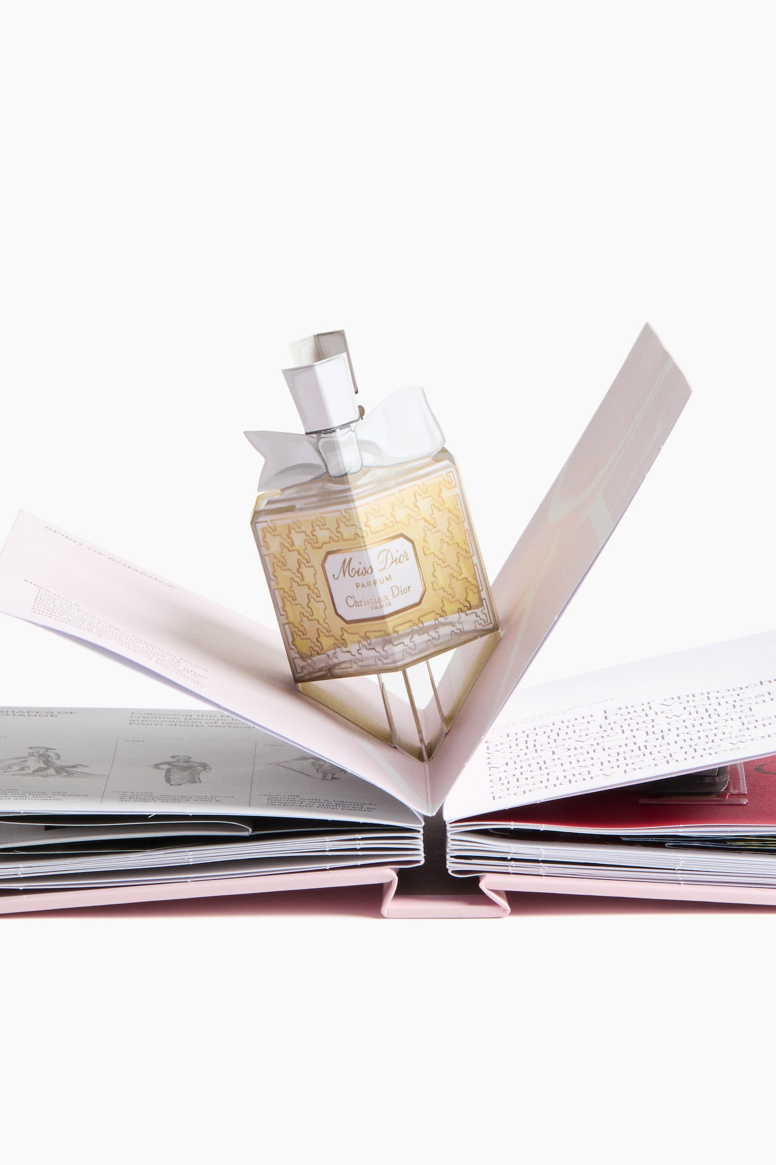 Fashion Unfolded: Pop-Up Dior - Pop-Up Dior - 4