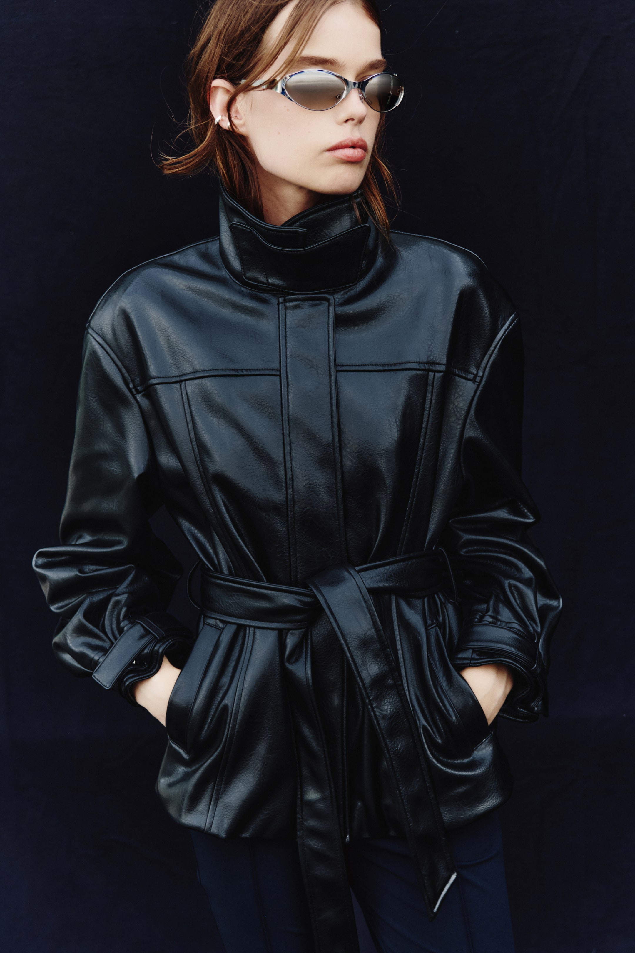 Женские куртки H&M Coated Jacket with Stand-Up Collar — фото 4
