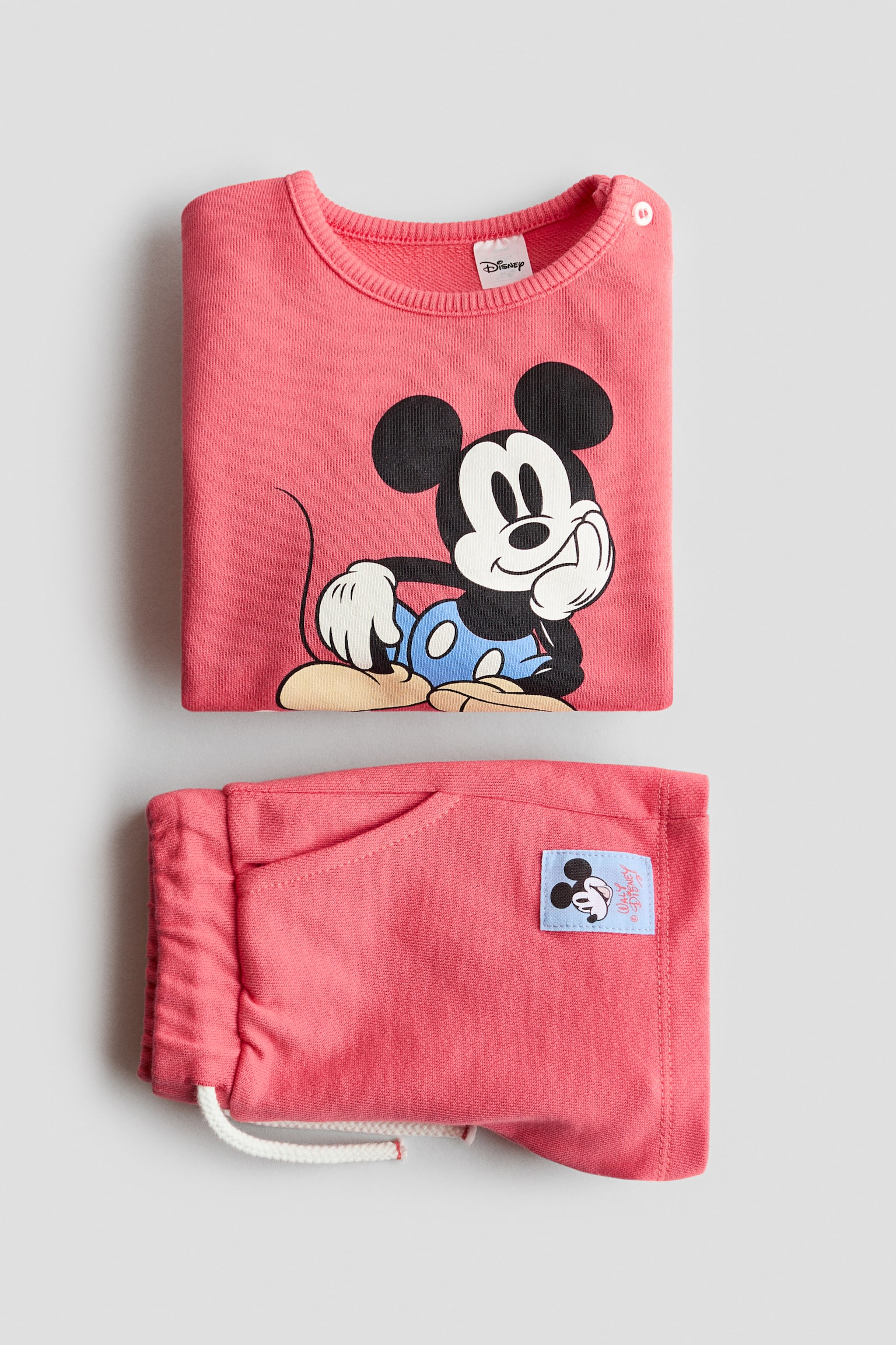 2-piece sweatshirt and shorts set - 2