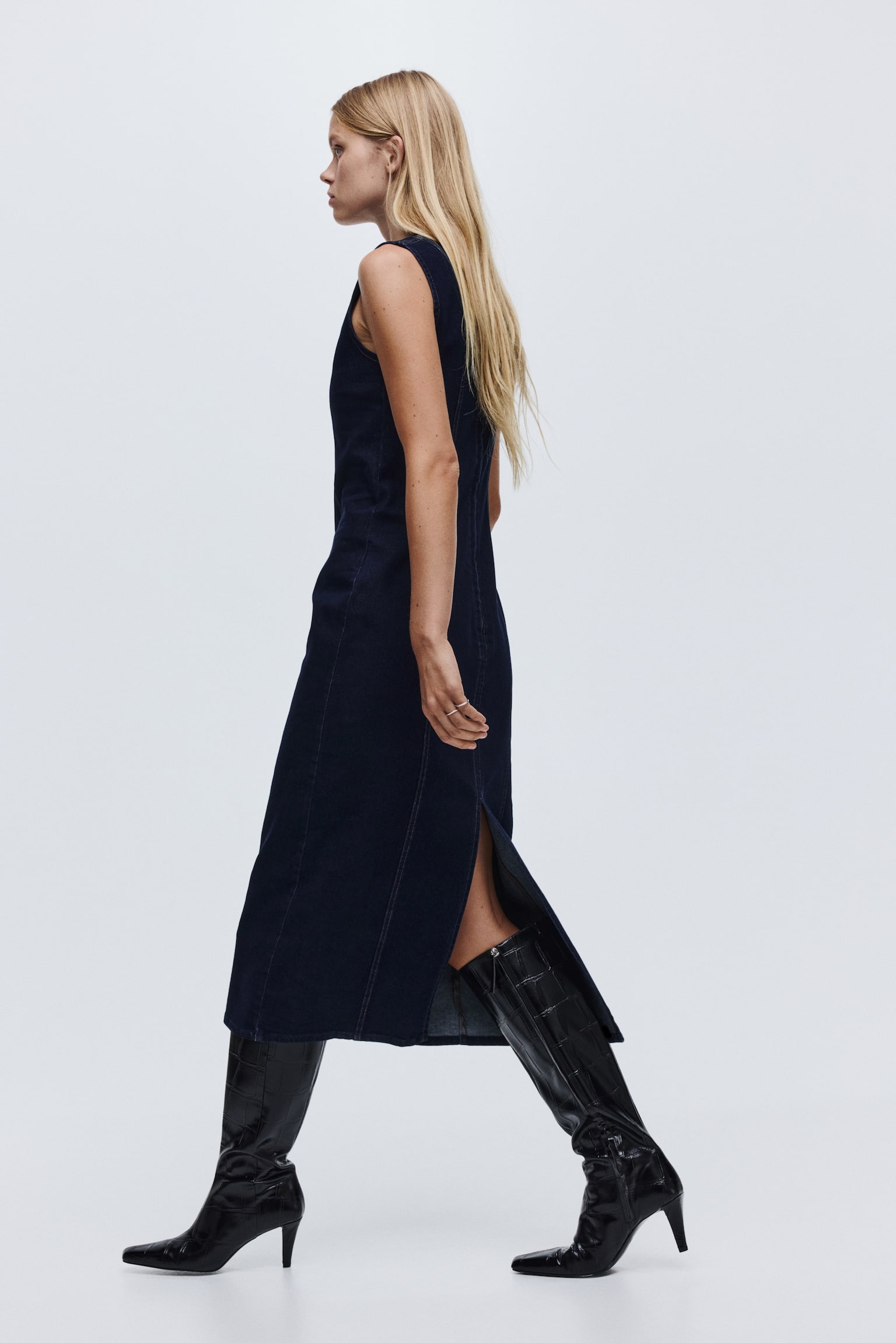Sleeveless denim dress - Dark denim blue - 1