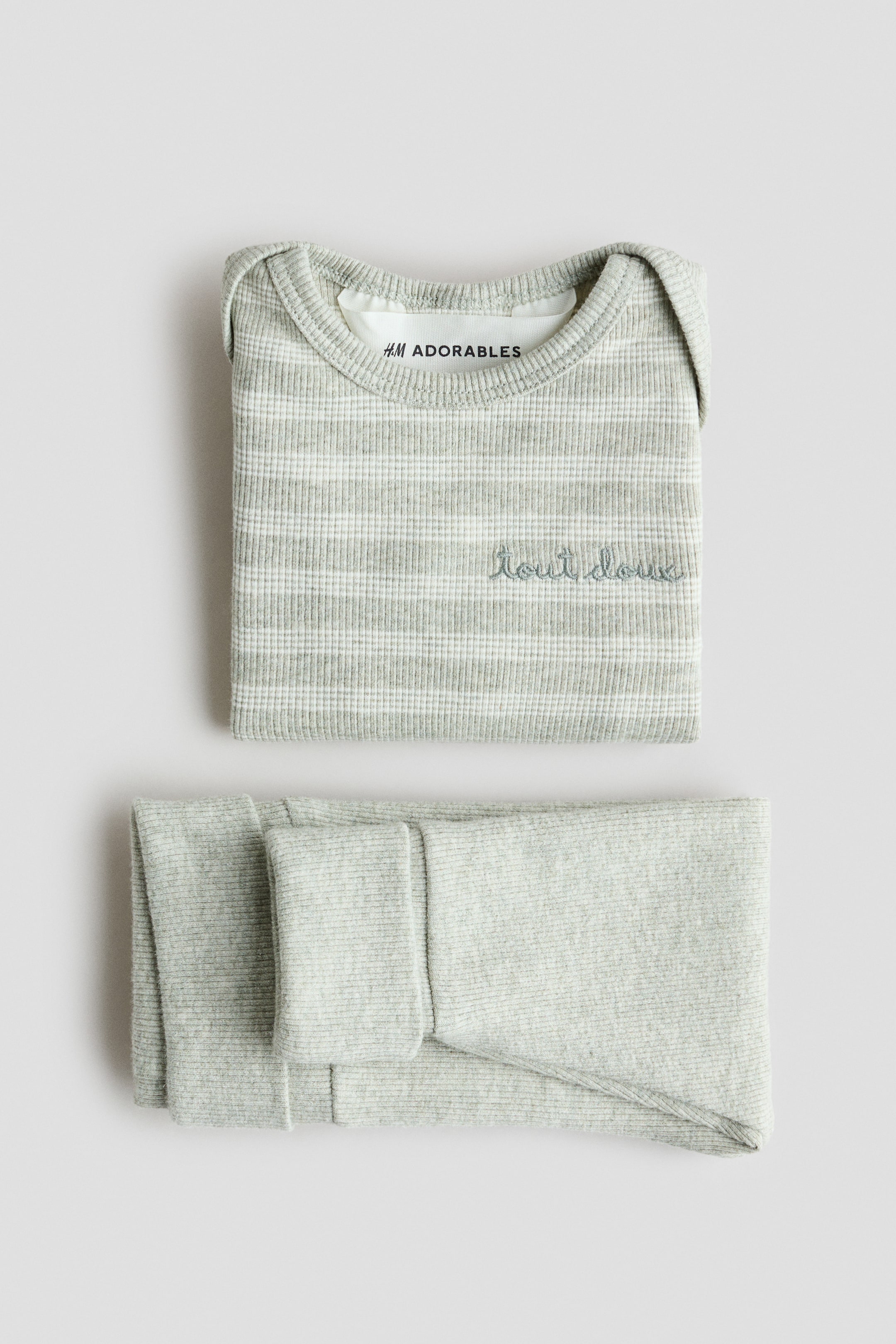 View larger image: 2-piece room-to-grow set - Light green/Striped - Kids | H&M IN 3