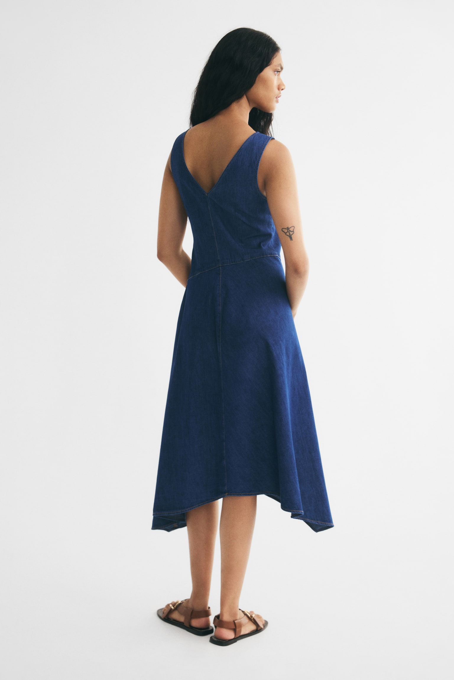 Женское платье H&M Denim Handkerchief, цвет: Тёмный джинсовый синий — фото 5