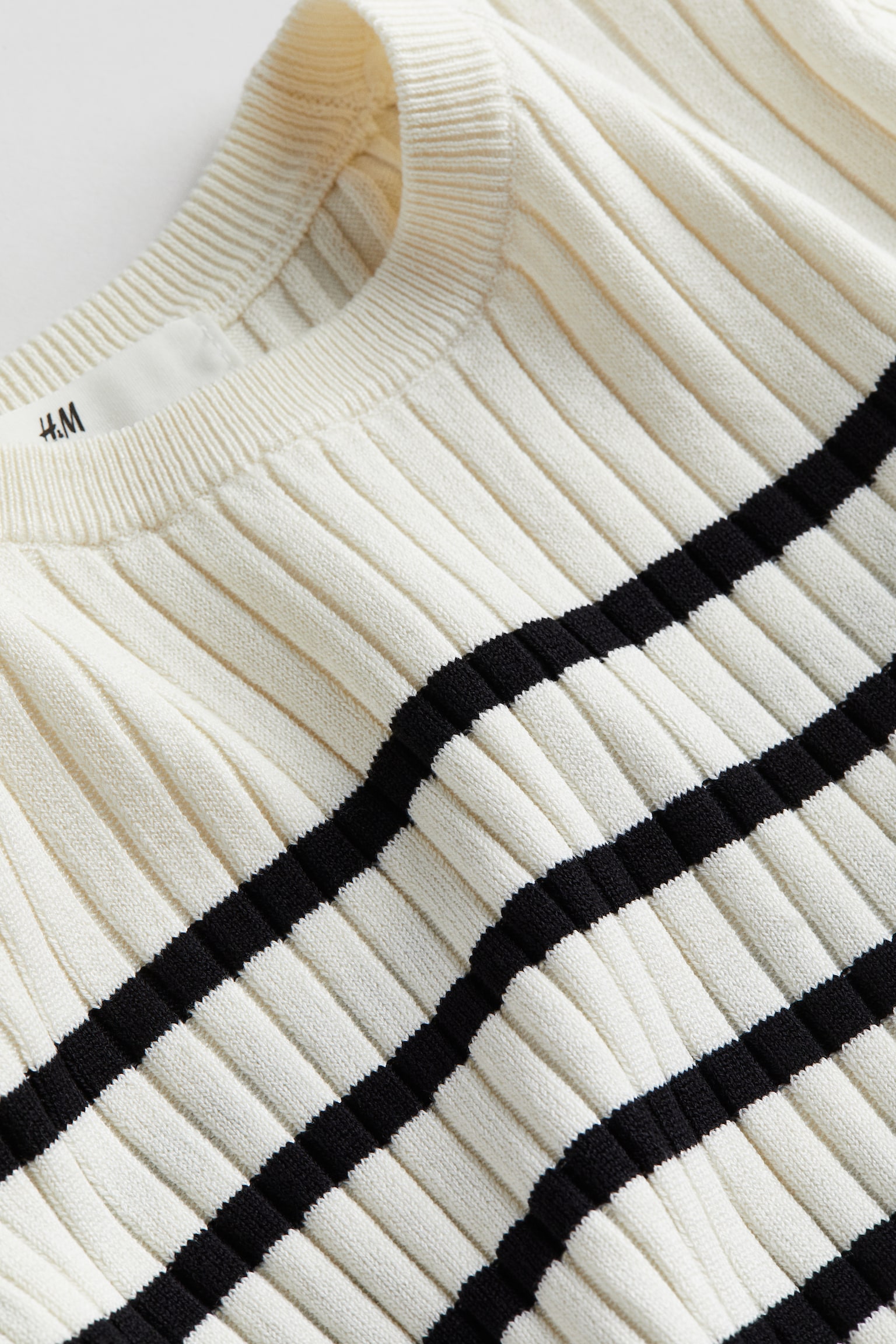 Rib Knit Top - Cream/Black stripe/Light green/Stripe/Dusty pink/Blue/Stripe/White/Black/Stripe - 2