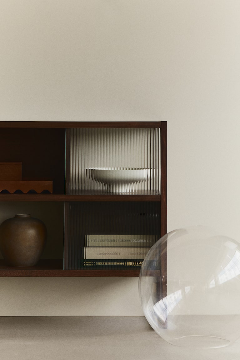 Bibus en bois avec portes en verre