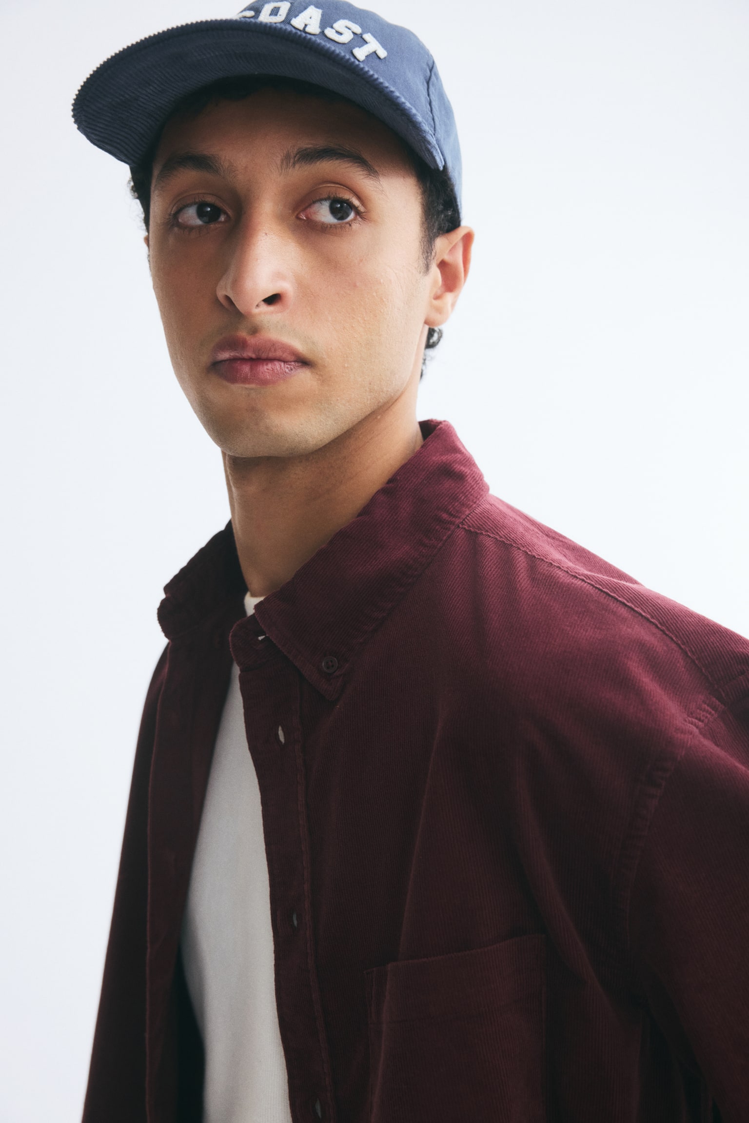 Мужская рубашка H&M Regular-Fit Corduroy, цвет: Бордовый — фото 4