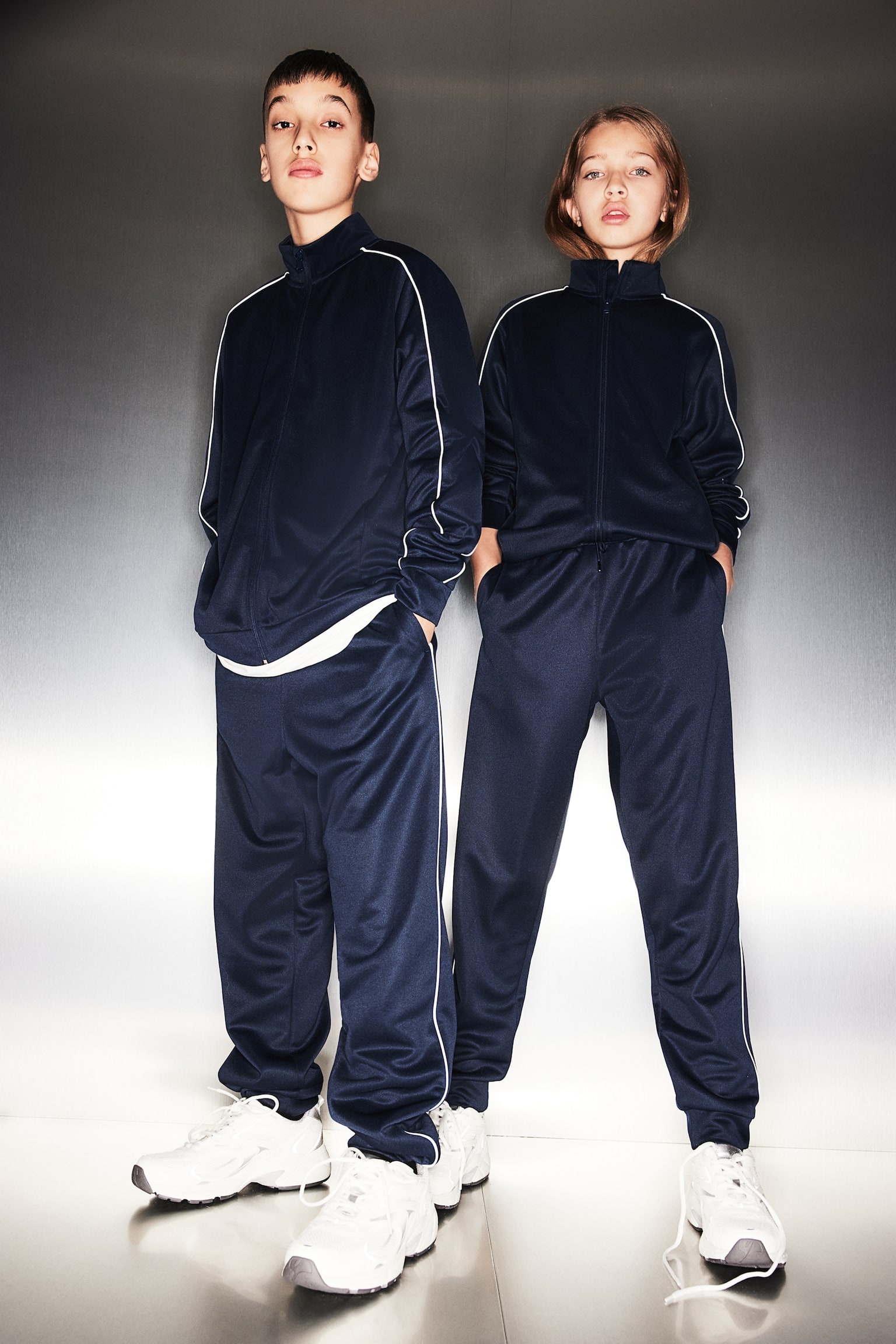 Tracksuit In DryMove™ - Dark blue/Navy blue/Light blue/Dark red - 2