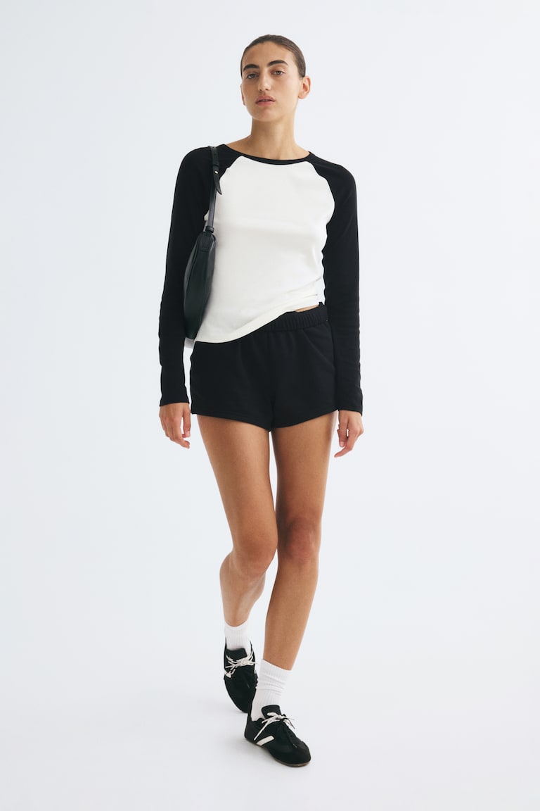 Pamučna majica s raglan rukavima