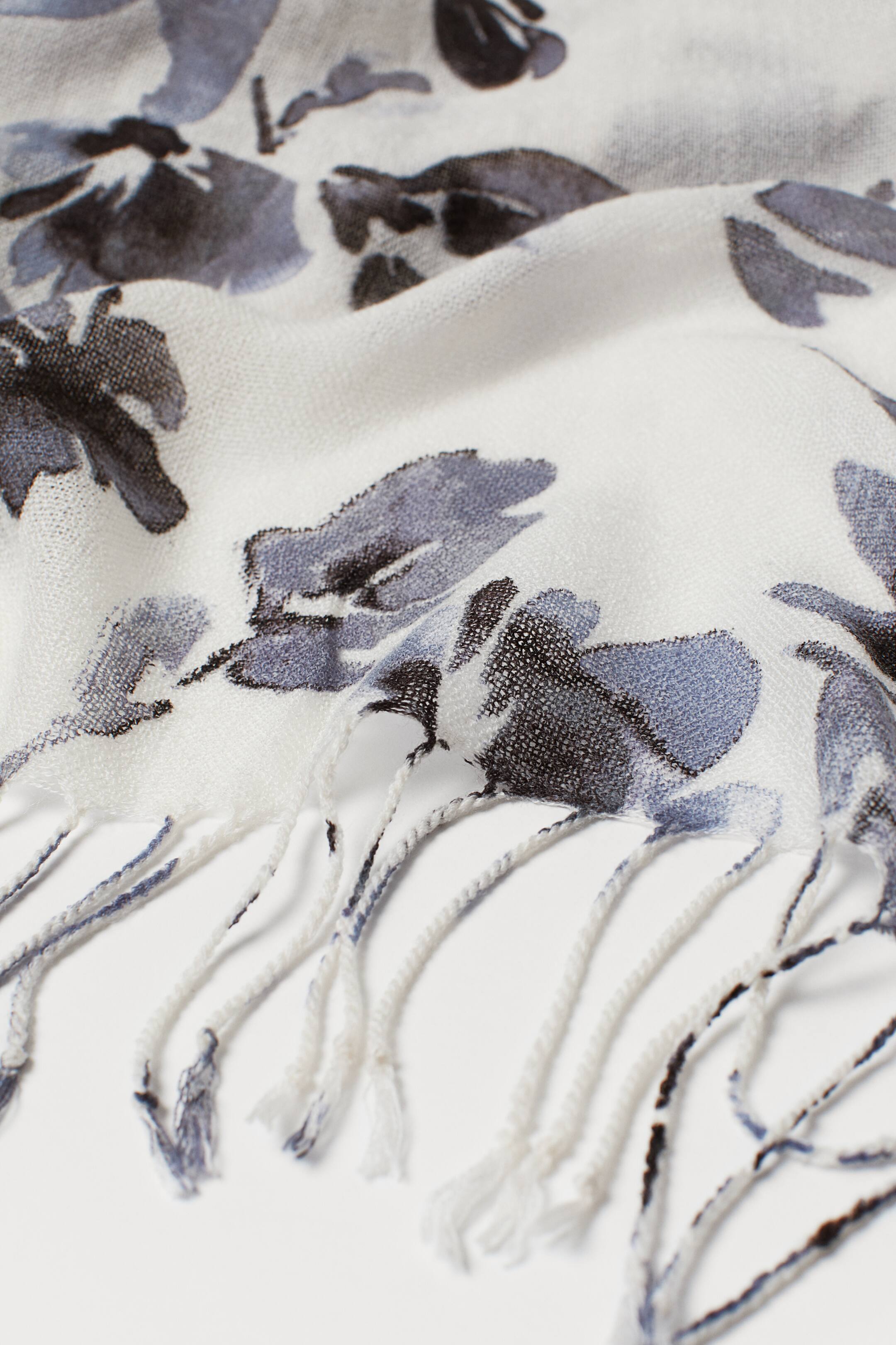 Größeres Bild ansehen: Gemusterter Schal - Weiß/Geblümt - Ladies | H&M DE 3