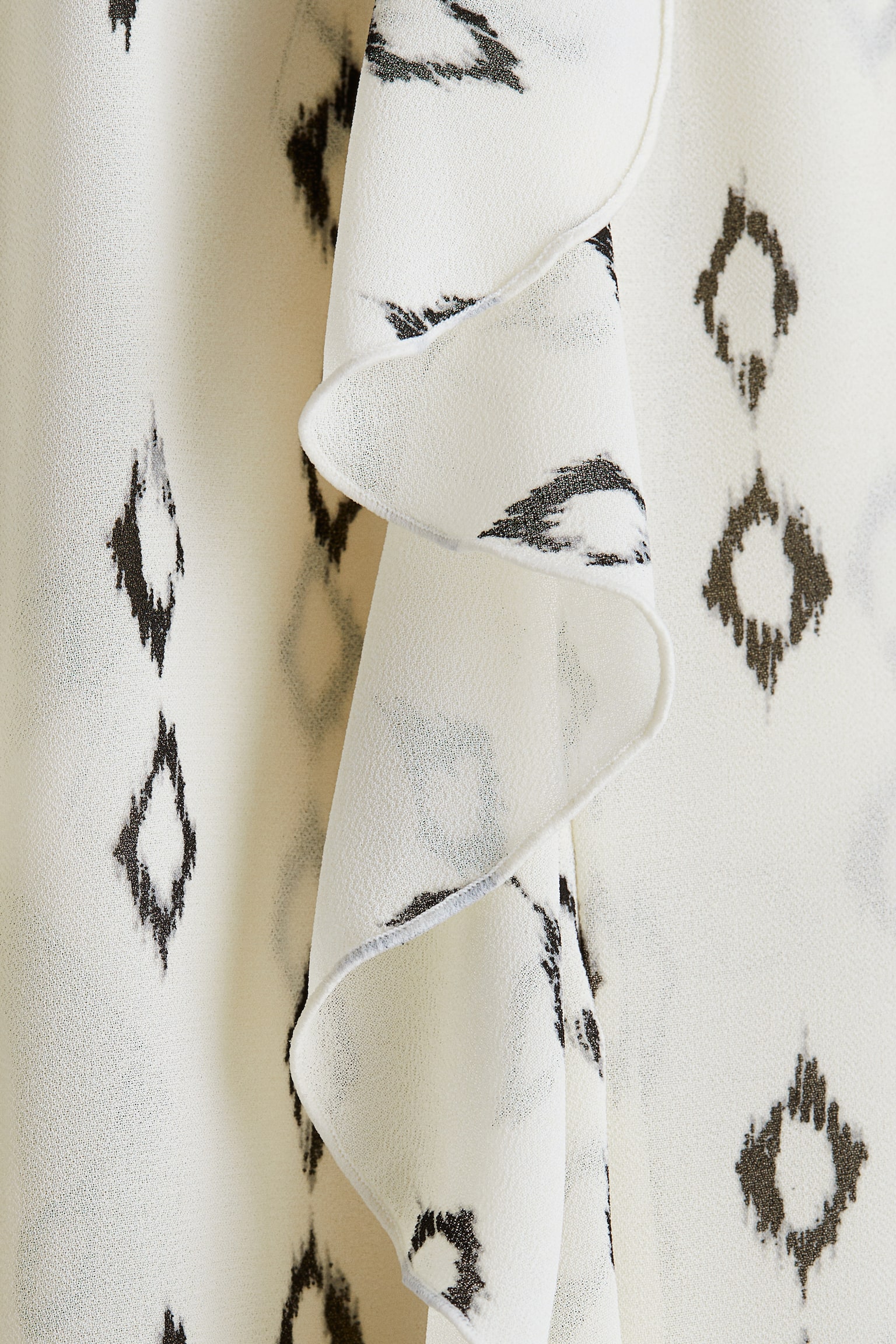 Áo kiểu viền nhún bèo - Màu kem/Hoa văn - 3