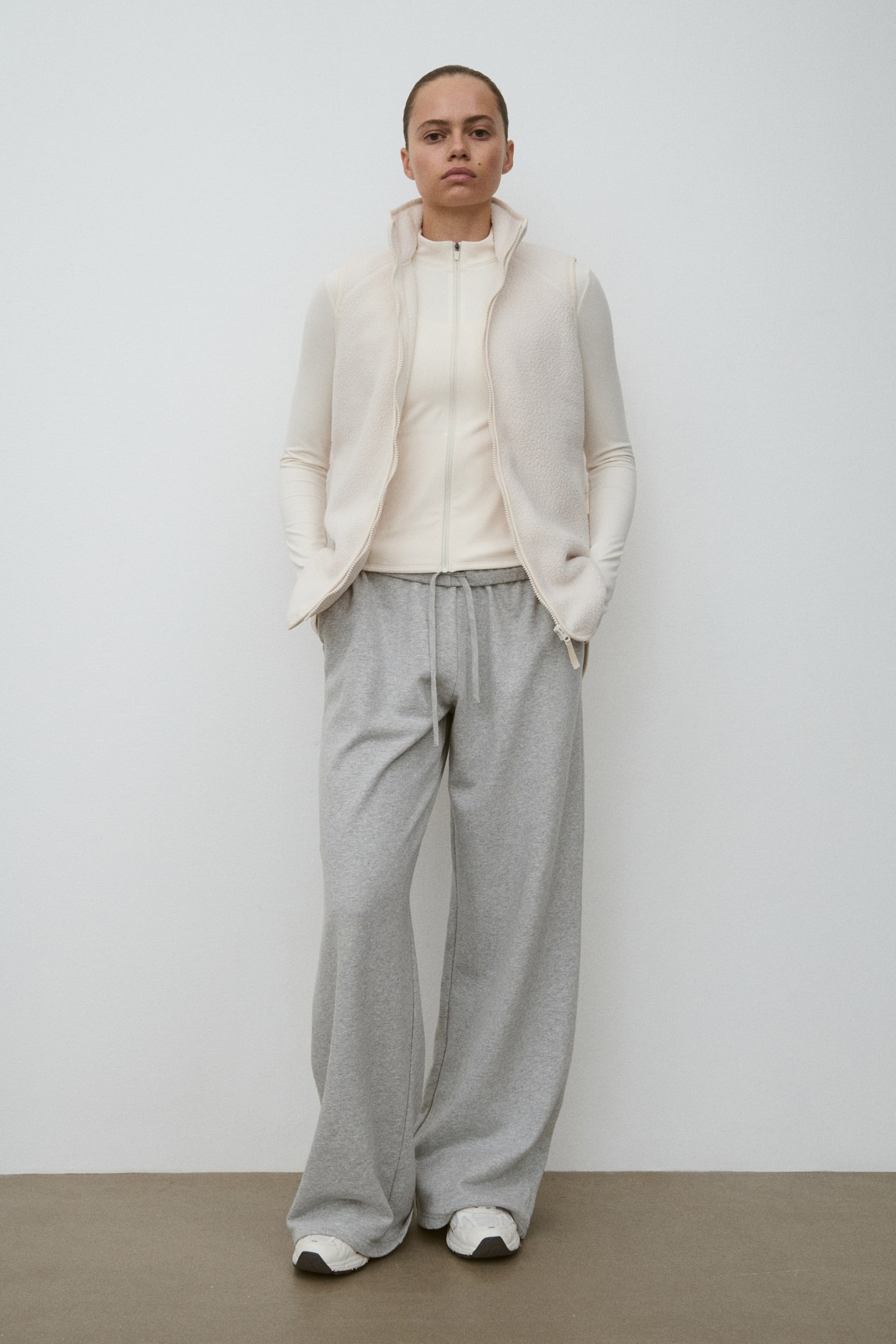 Regular Fit Teddy sports gilet - Ivory/Warm brown - 3