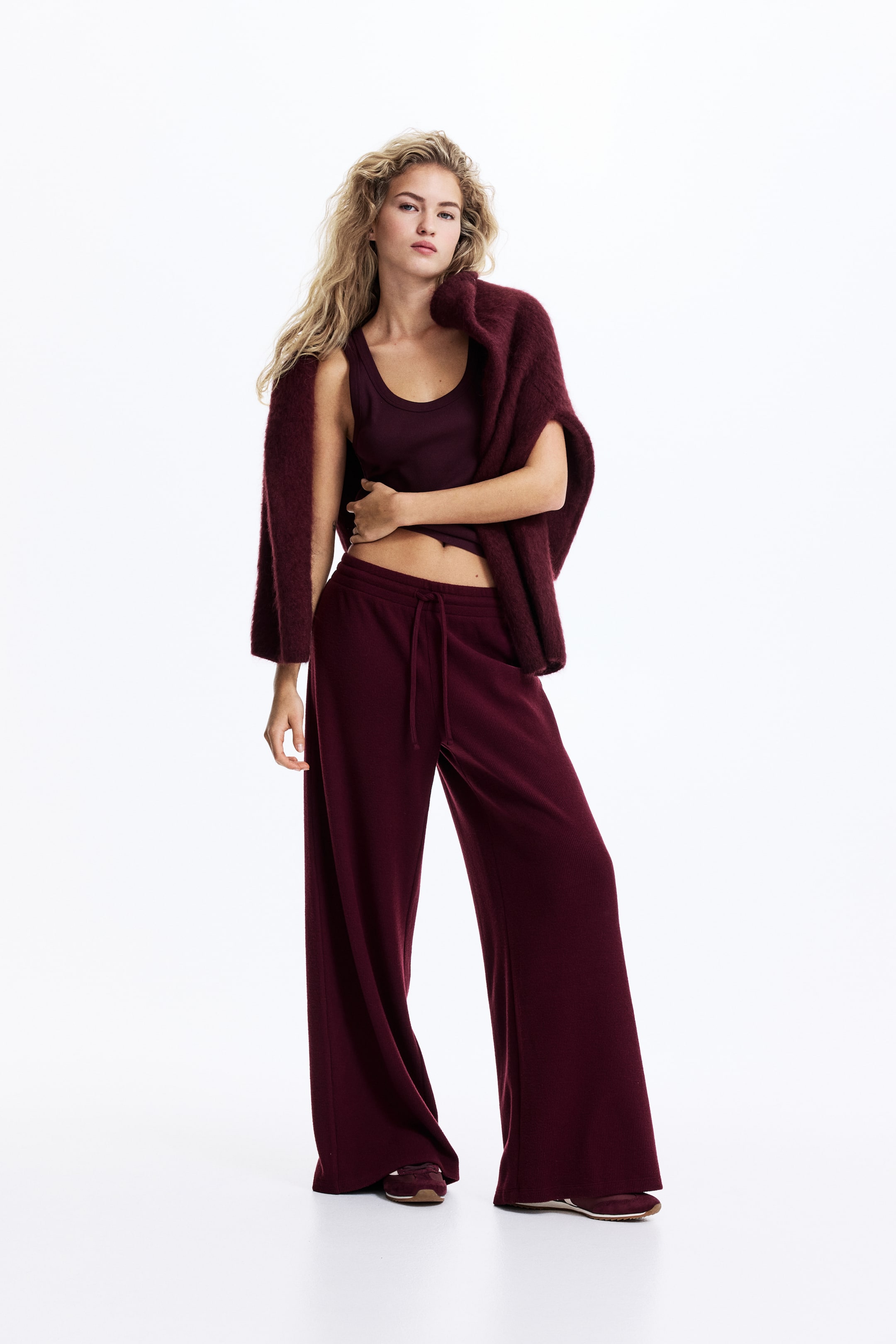 View larger image: Waffled drawstring trousers - Burgundy - Ladies | H&M SG 2