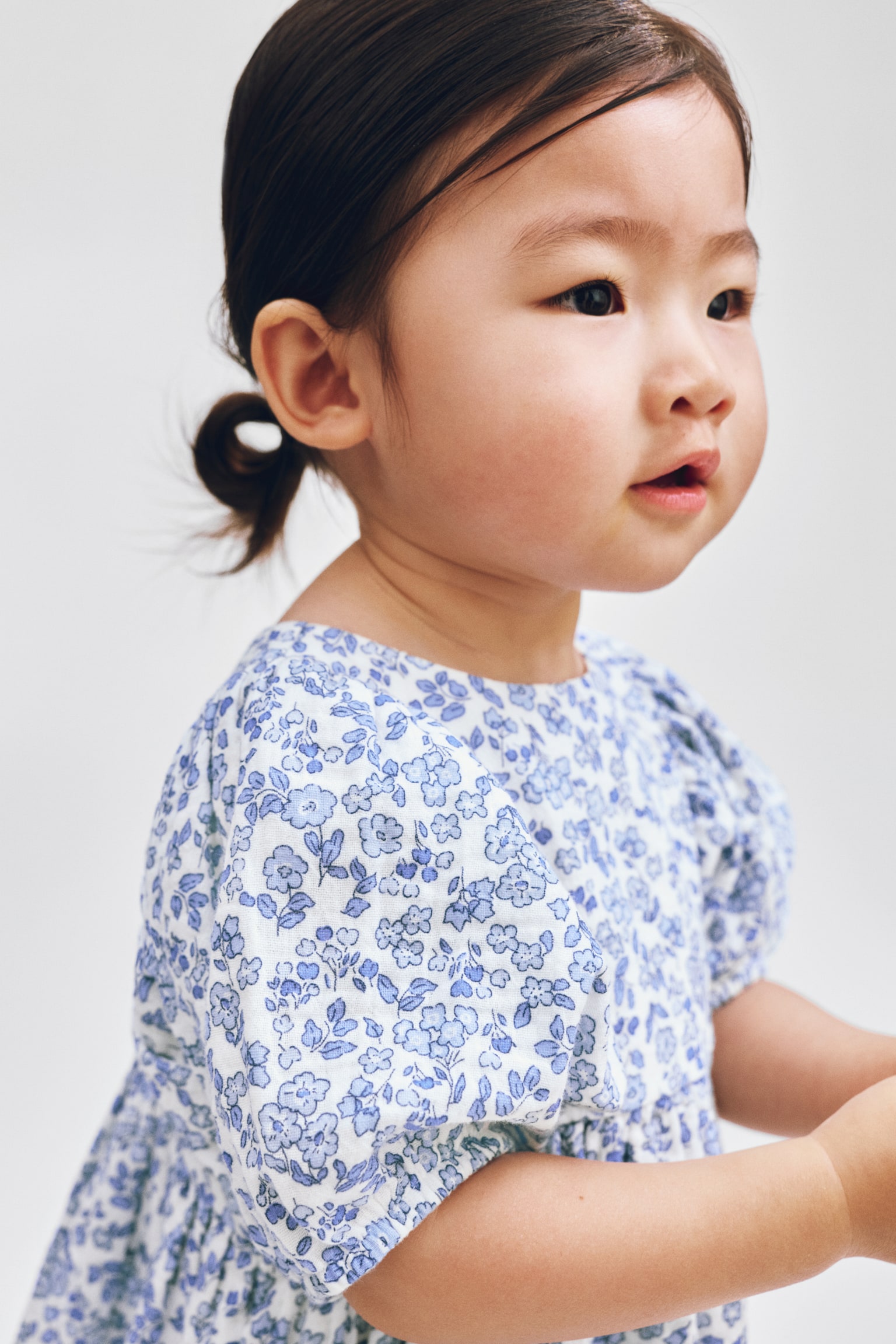 Robe en mousseline de coton - Bleu clair/fleuri/Blanc/cerises/Rose clair/fraises/Beige clair/cœurs - 3