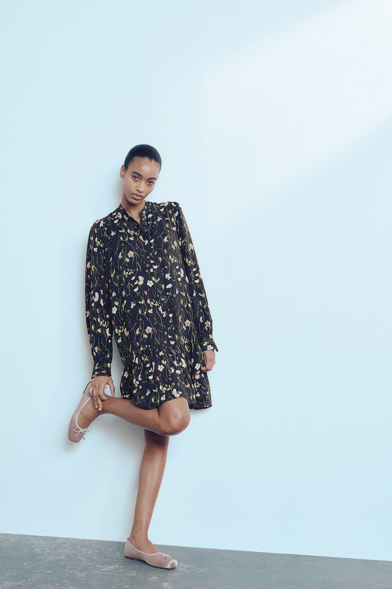 Vestito Hm Abbigliamento Sito Abito In Viscosa Fantasia Nero/fiori