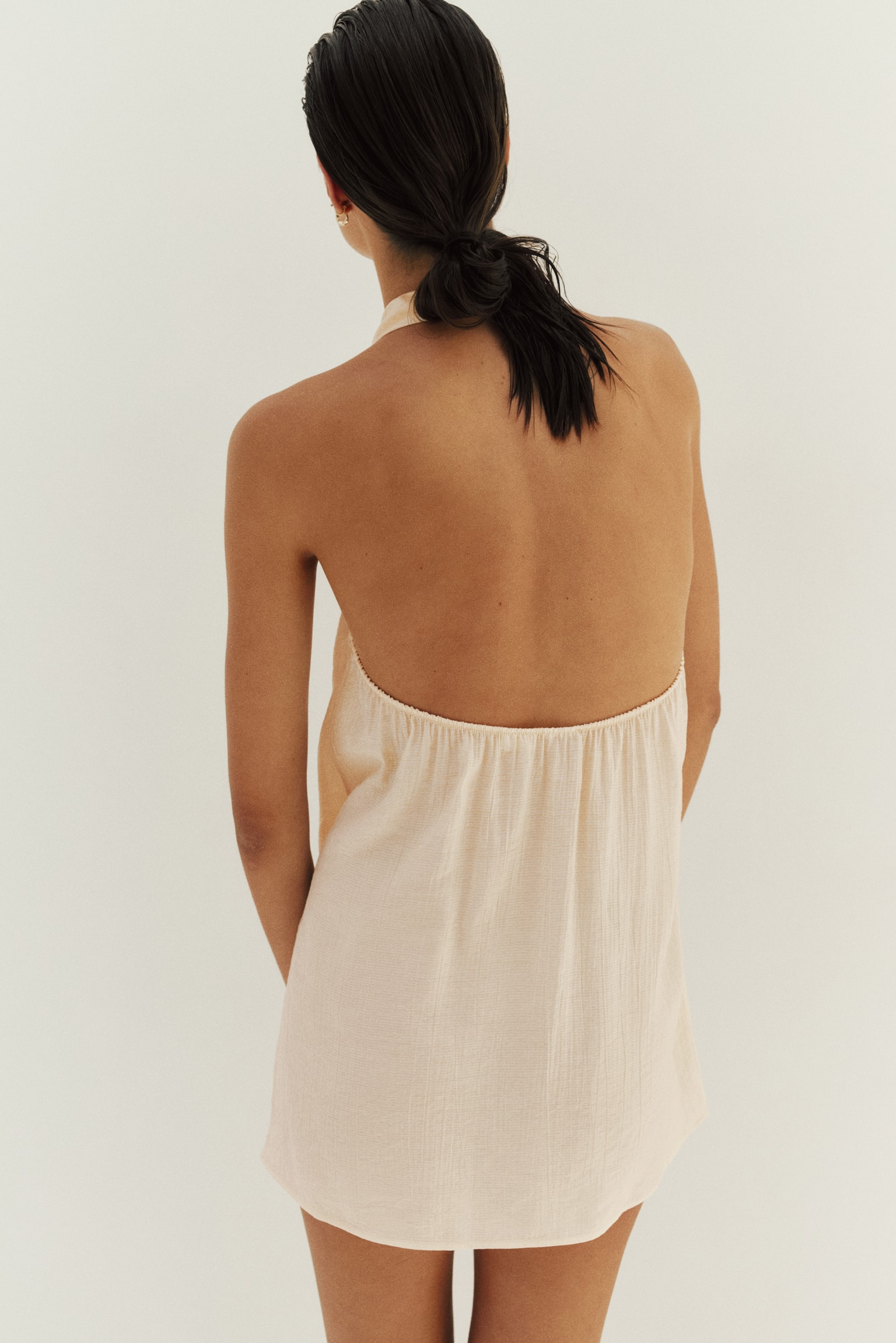 Женское платье H&M Halterneck Wrapover Beach, цвет: Бледный абрикосовый — фото 5