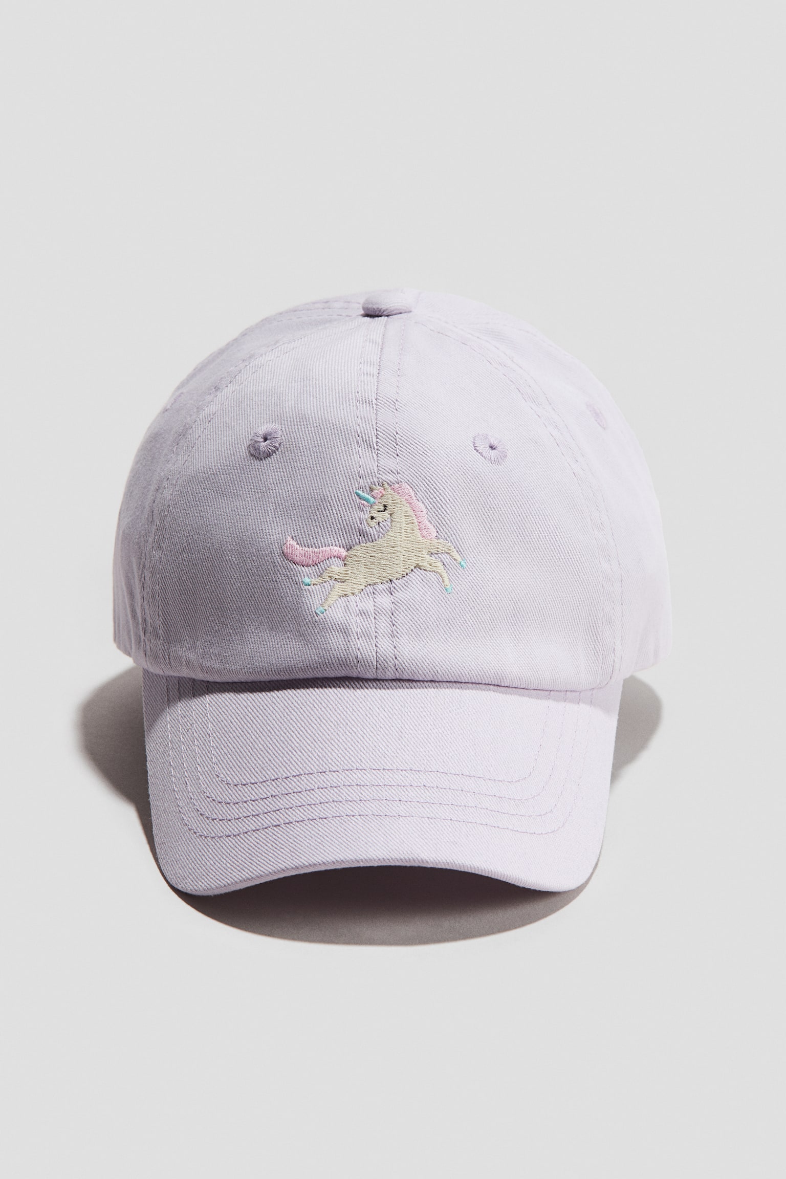Embroidery-detail cap - Light purple/Unicorn/Light beige/Strawberry/Light blue/Flower/Light blue/Seashell