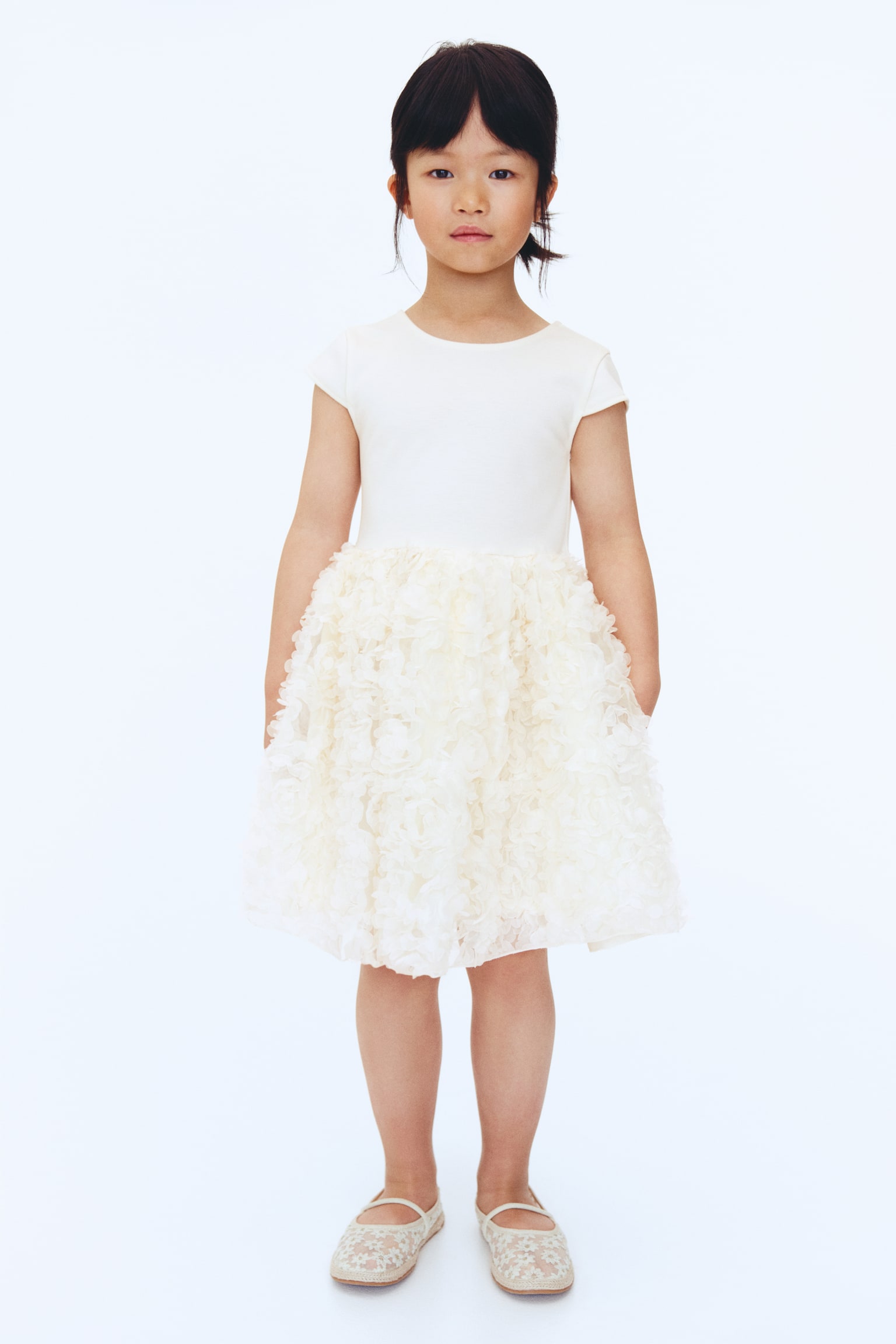 Kleid mit Blütenapplikationen - Cremefarben - 3