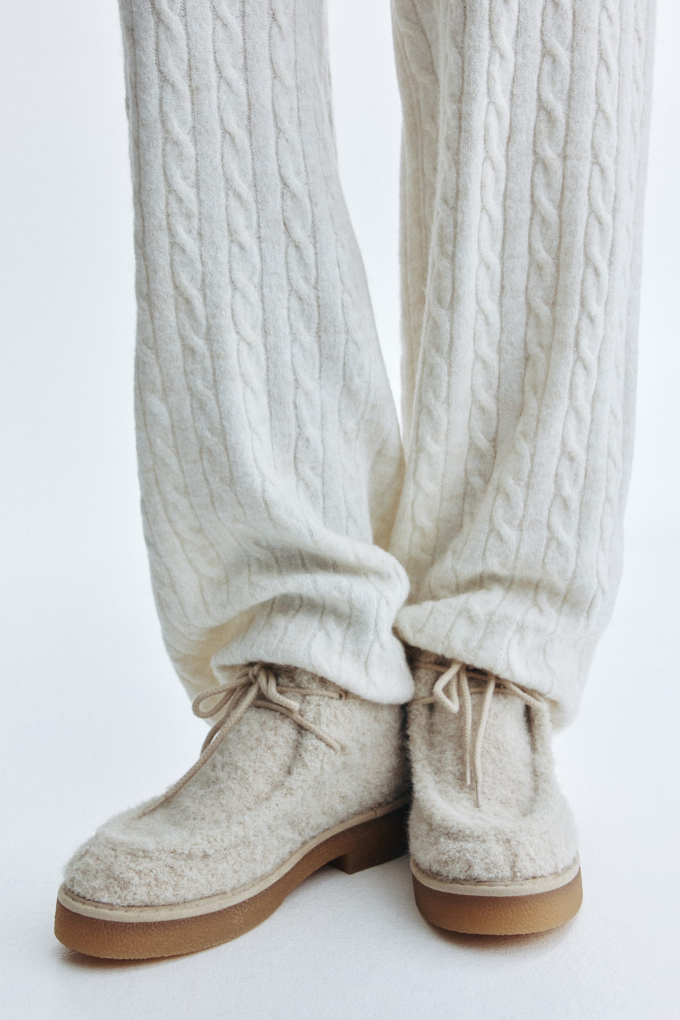 Scarponcini con lacci - Beige chiaro/Beige chiaro/Marrone scuro