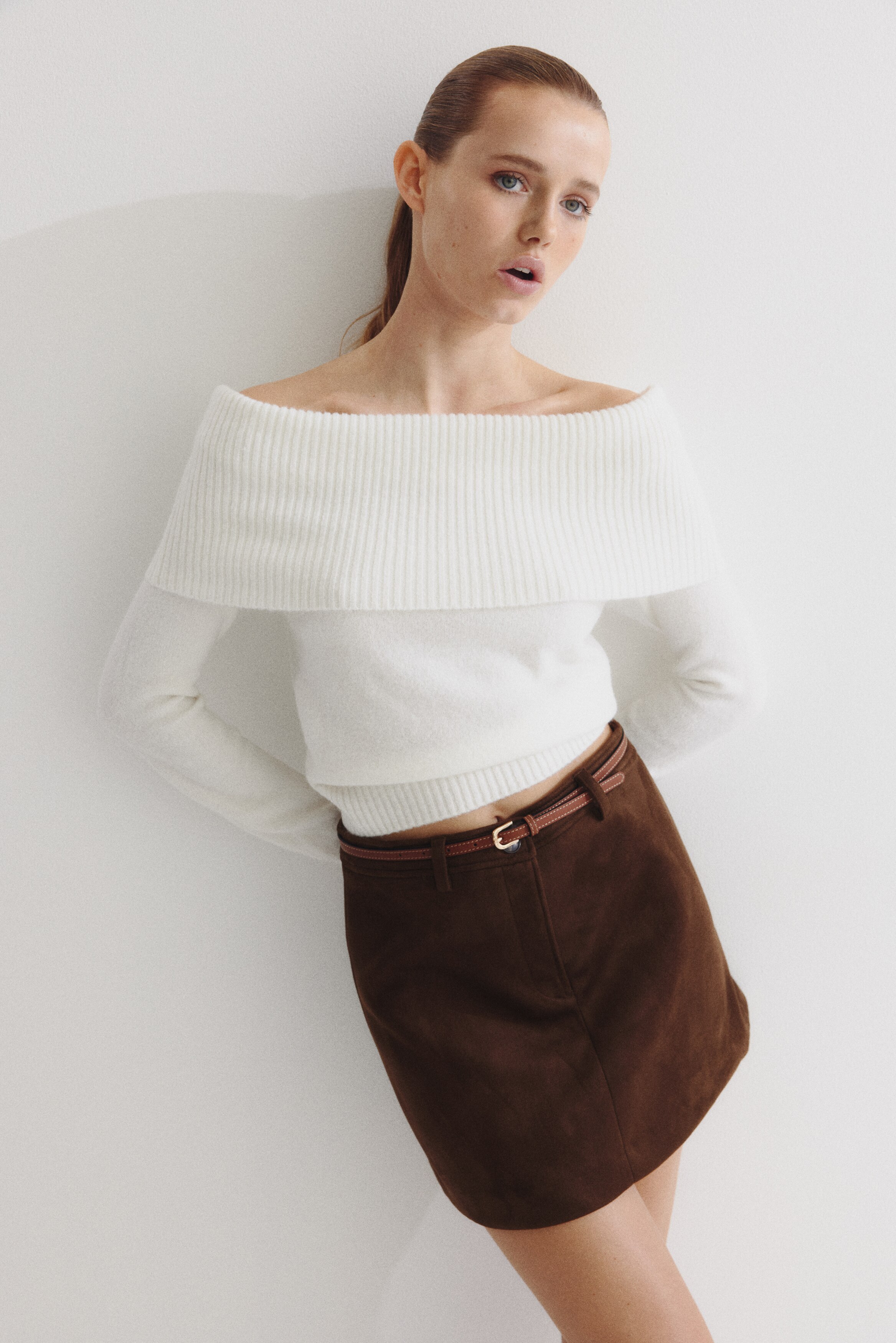 Off-the-shoulder jumper