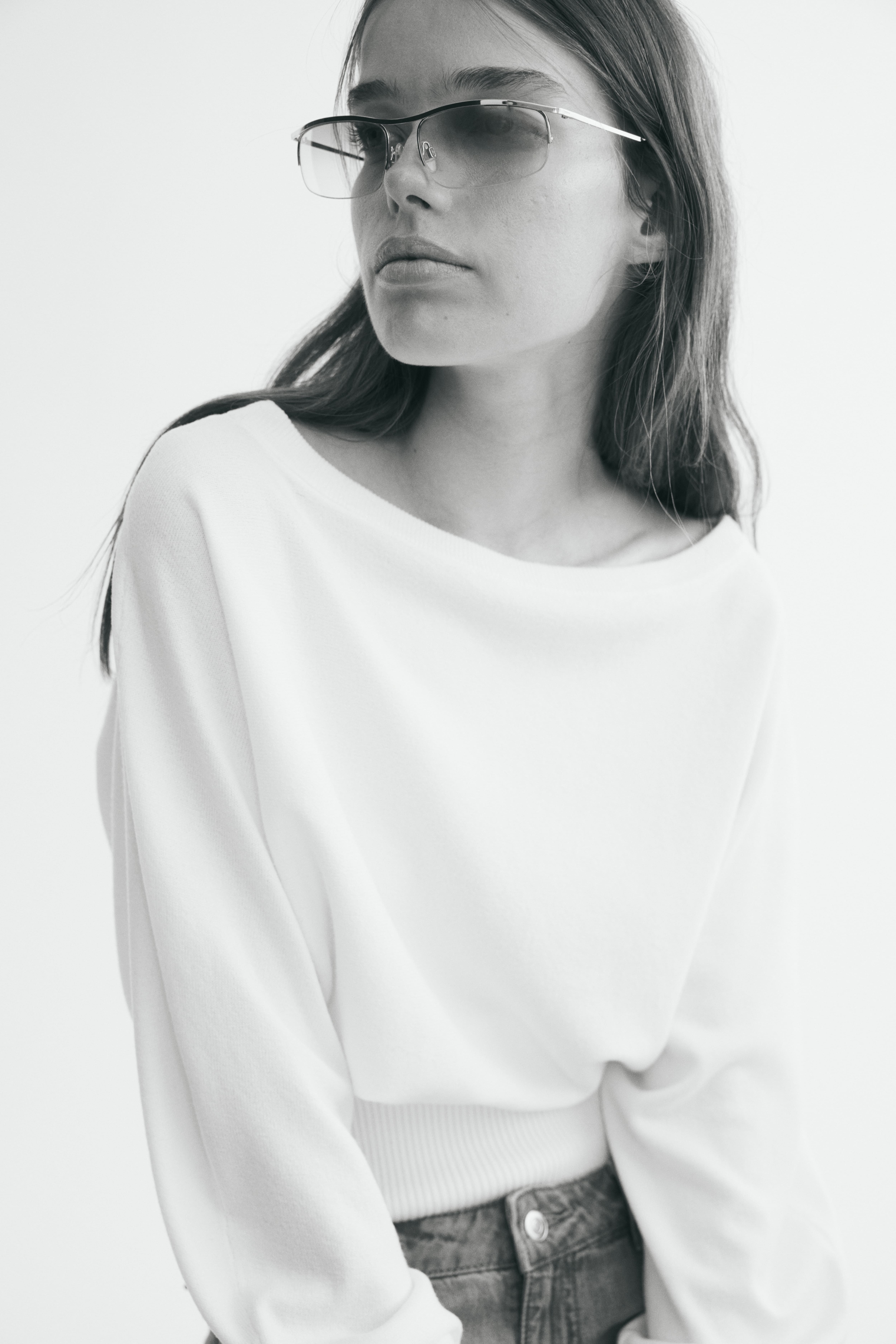 Batwing-Sleeved Fine-Knit Sweater