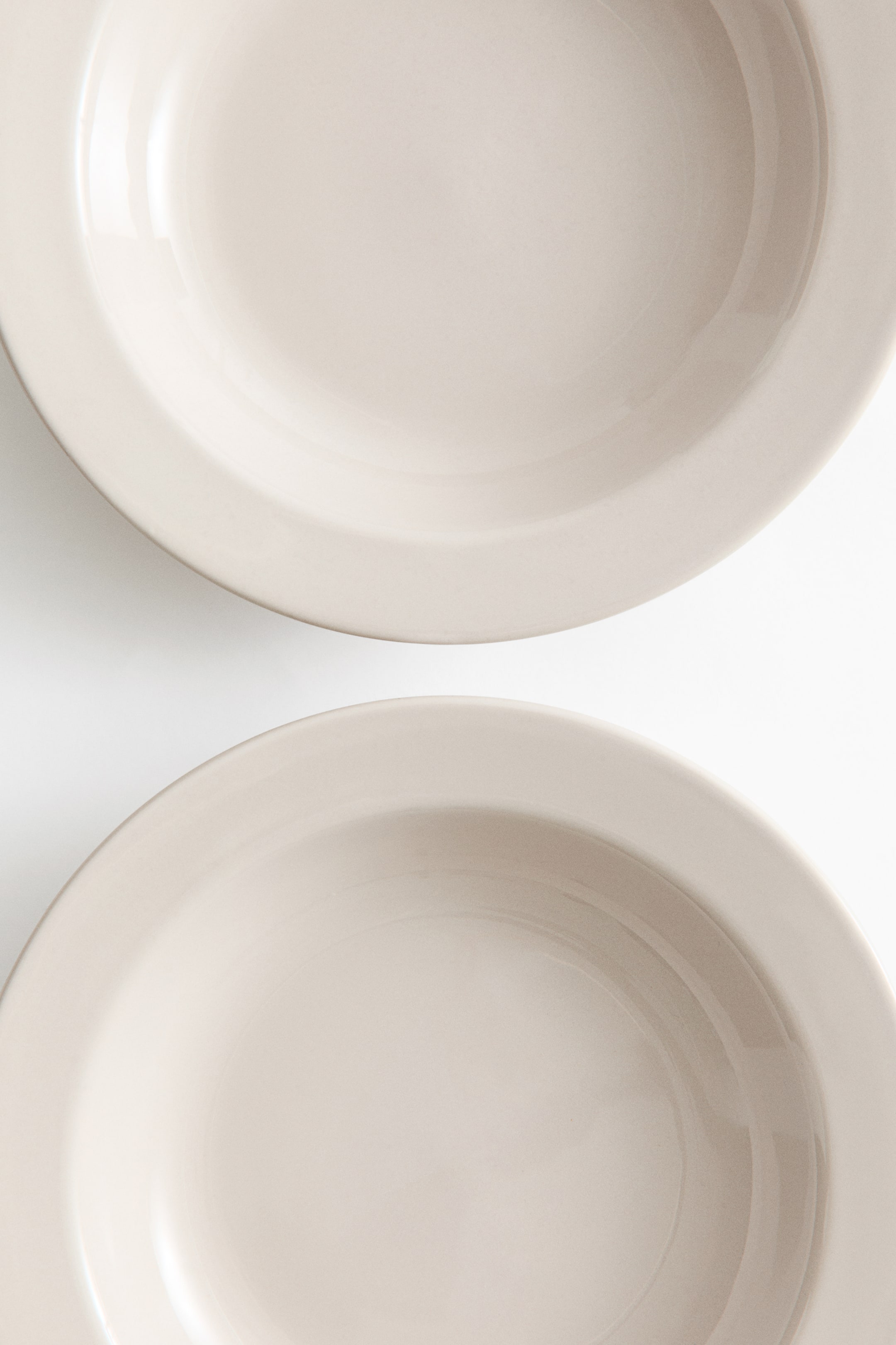 2-Pack Deep Porcelain Plates