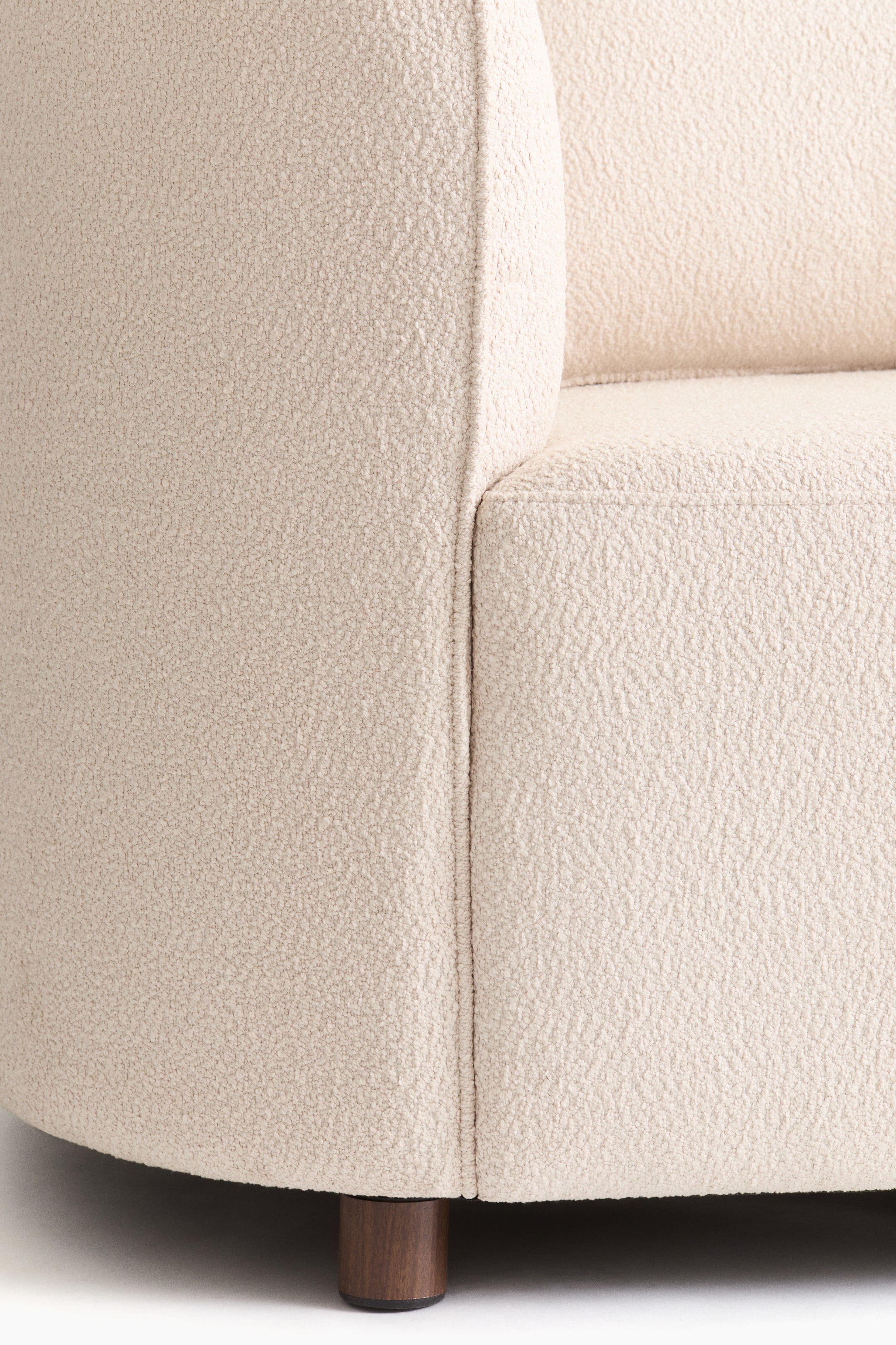 Visa större bild: Bouclé 3 Seater Curved Sofa - Polyester, Beige - H&M HOME - Home All | H&M SE 6