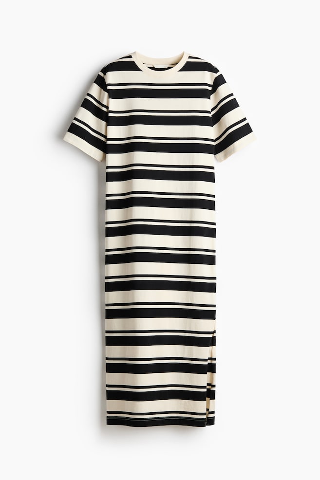 Langes T-Shirt-Kleid - Cremefarben/Schwarz gestreift/Schwarz/Weiss/Braun gestreift/Hellbeige/Marineblau/Gestreift/Braun - 1