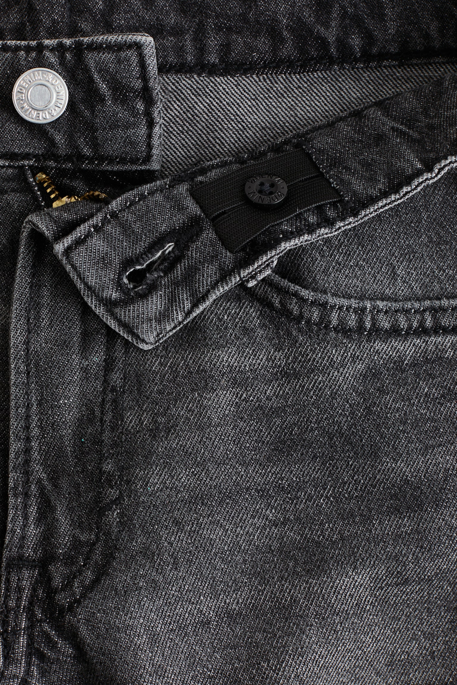 Loose Fit Bootcut Leg Jeans - 4