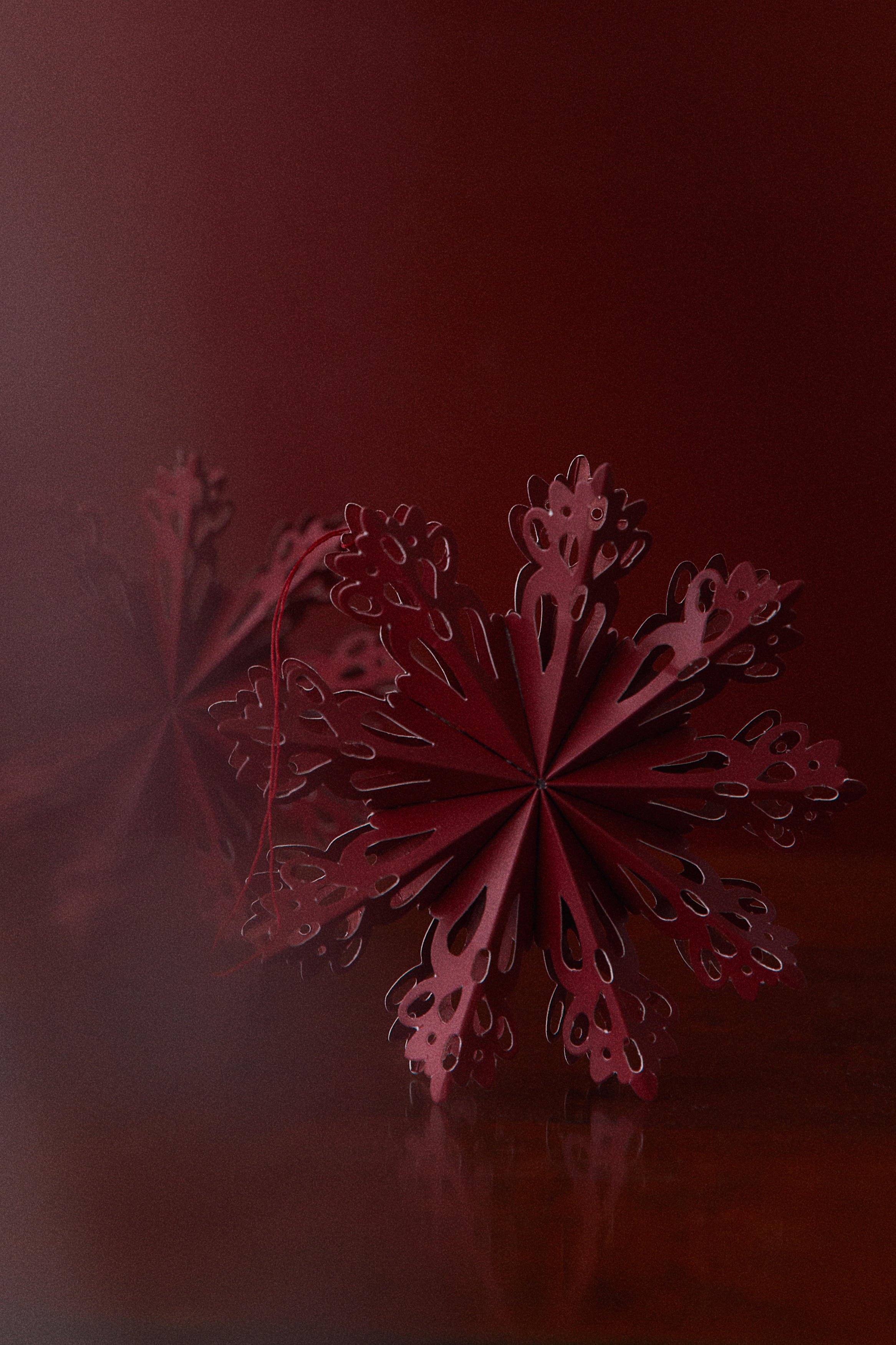 Juletræspynt i papir - Rød/Mørkegrøn