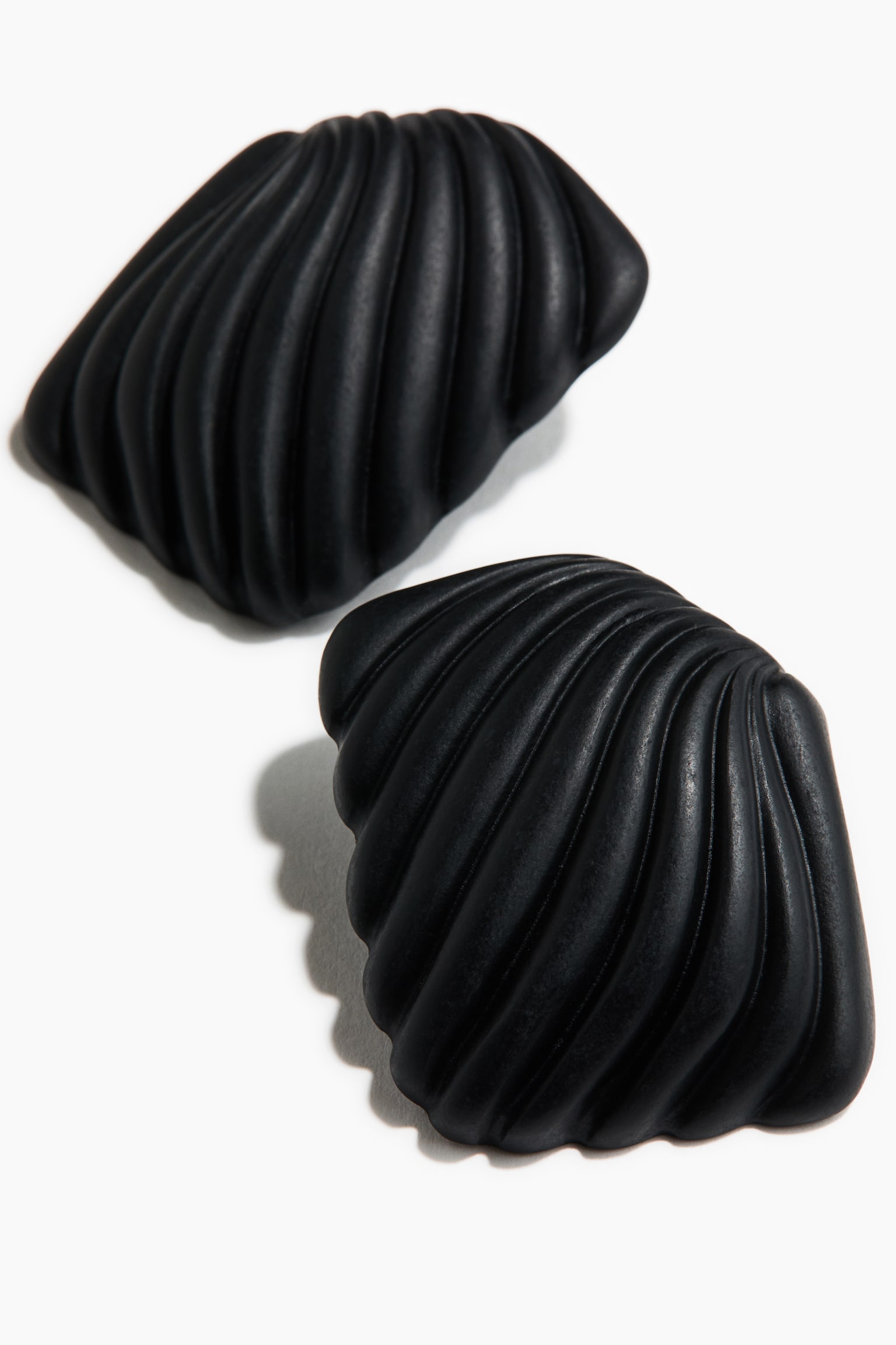 Statement earrings - Black - 3