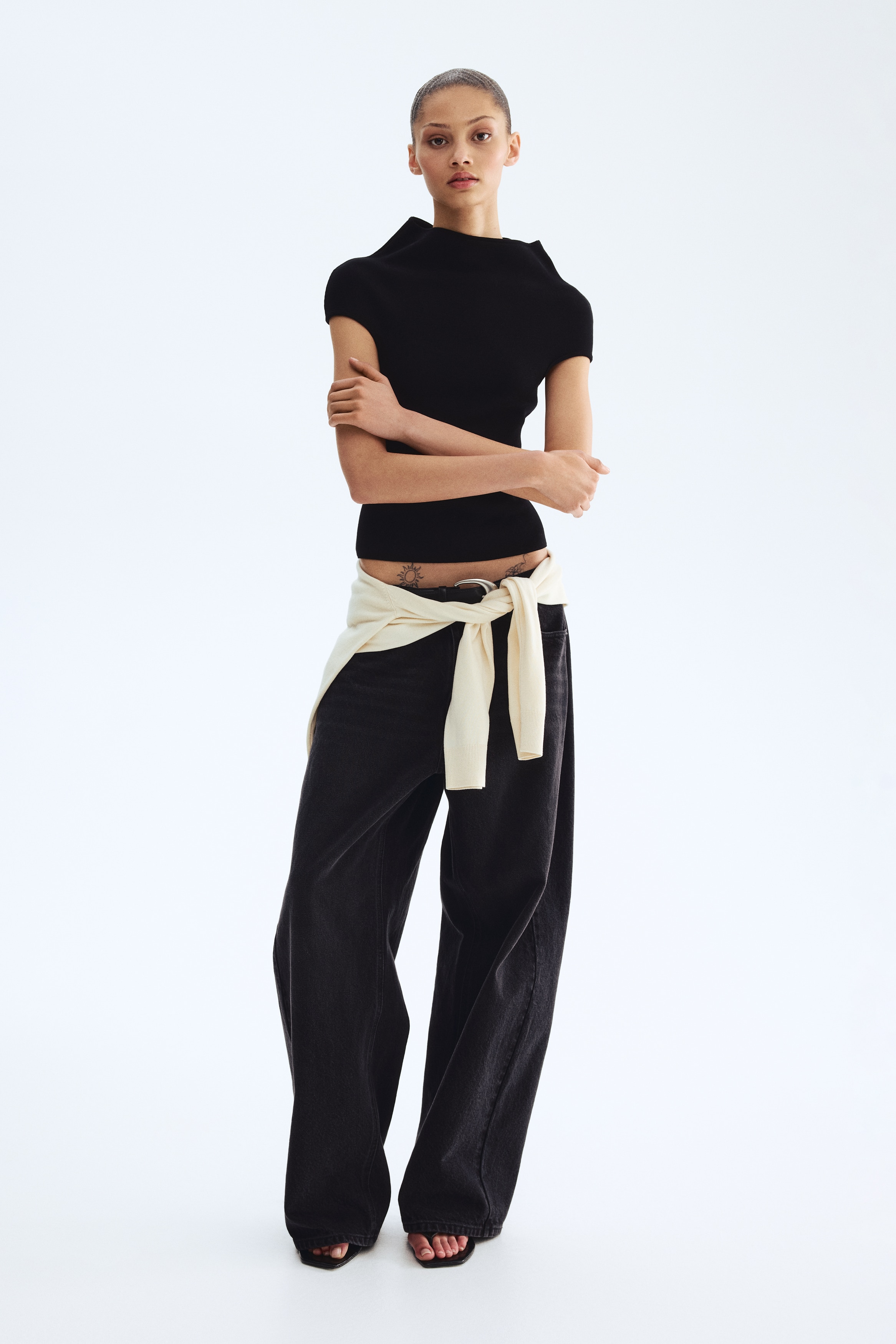 Μπλούζα με ψηλή λαιμόκοψη - Μαύρο/Κρεμ/Σκούρο χακί